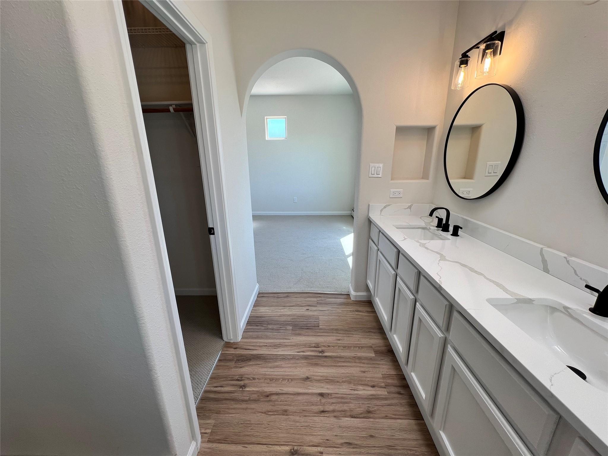 Santa Fe, New Mexico, 87507, United States, 3 Bedrooms Bedrooms, ,3 BathroomsBathrooms,Residential,For Sale,1793952