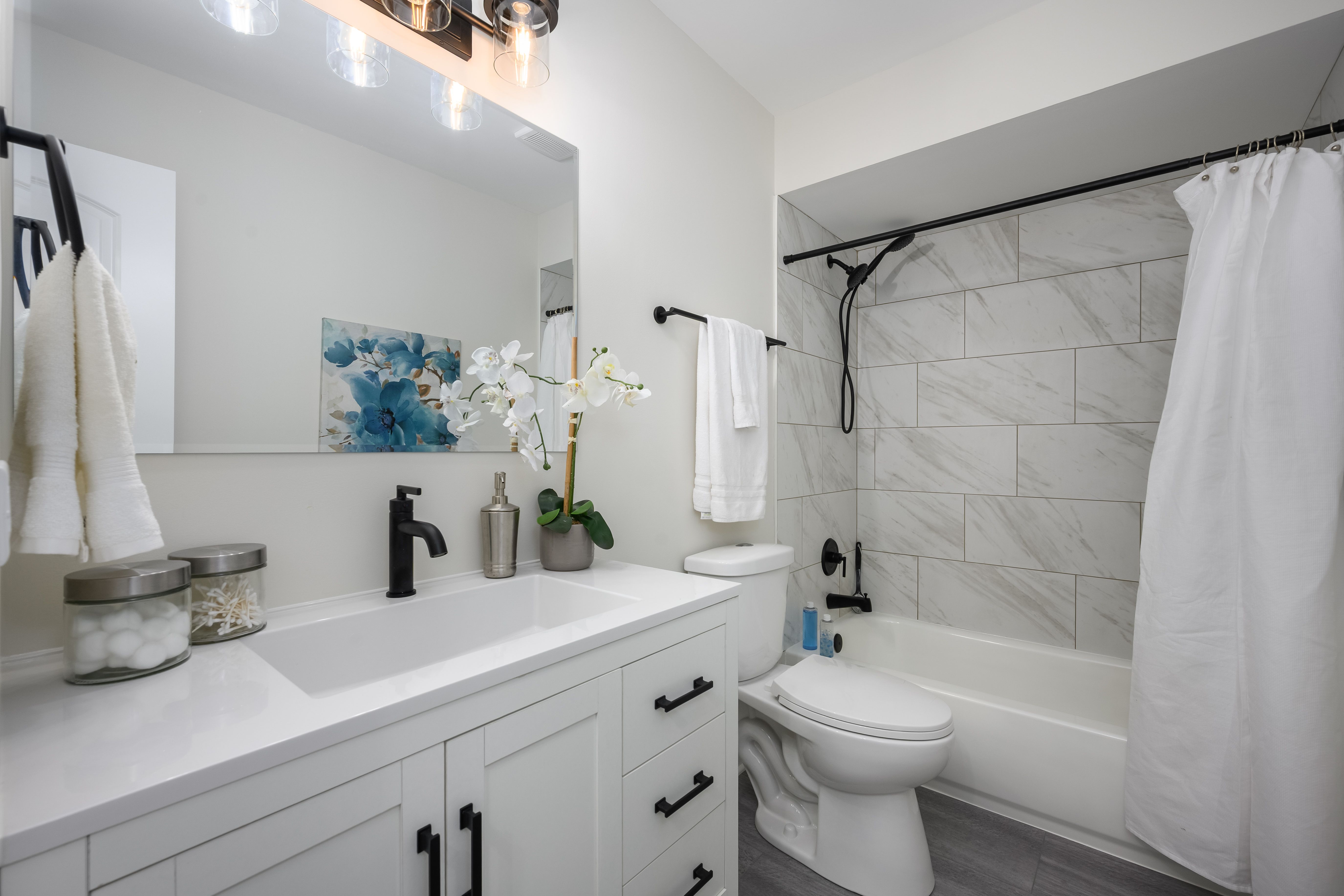  Welcome to This Beautifully Updated Split-Level Home in Richton Park - 物件實景