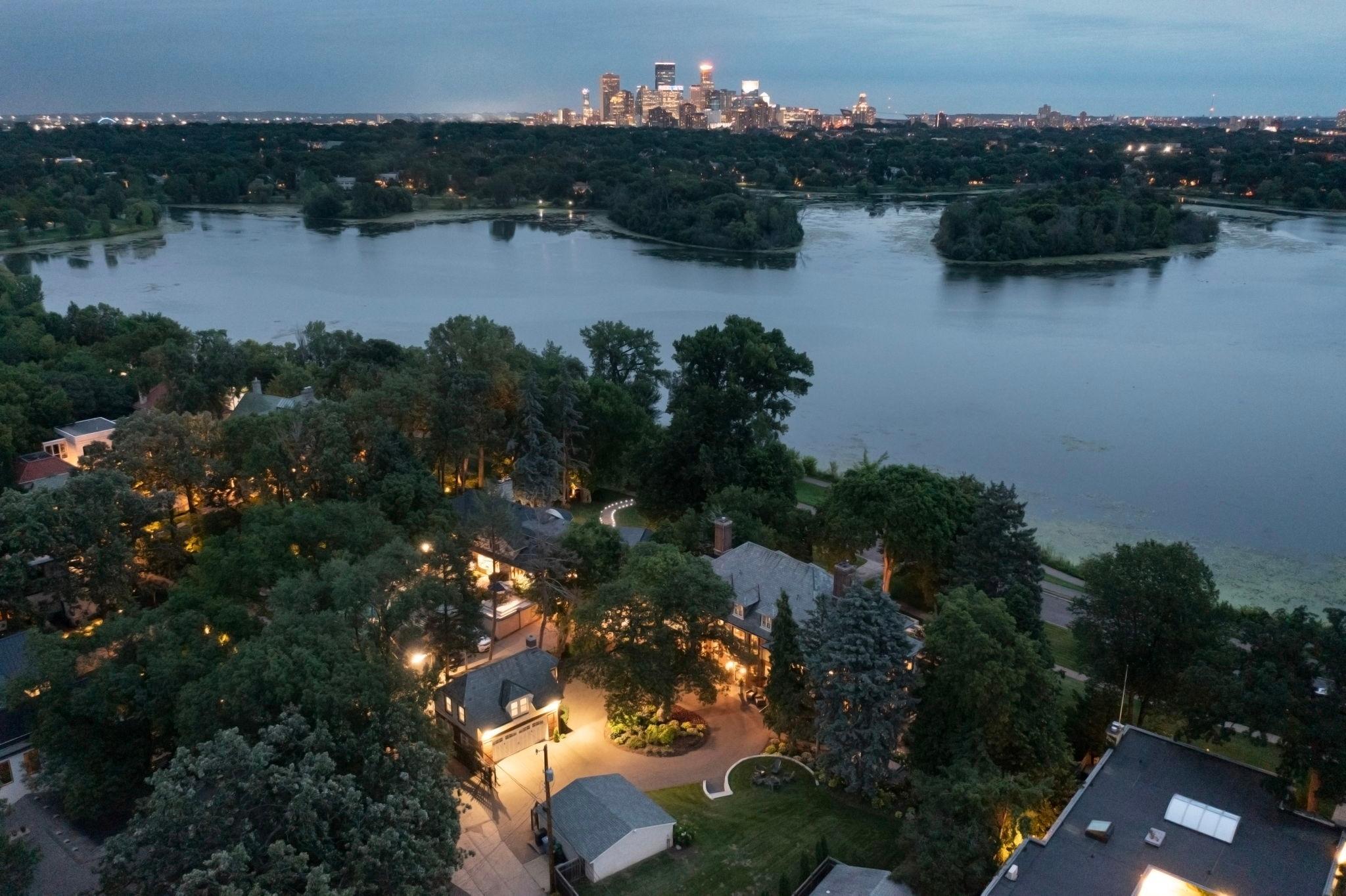 Minneapolis, Minnesota, 55416, United States, 5 Bedrooms Bedrooms, ,4 BathroomsBathrooms,Residential,For Sale,1907666