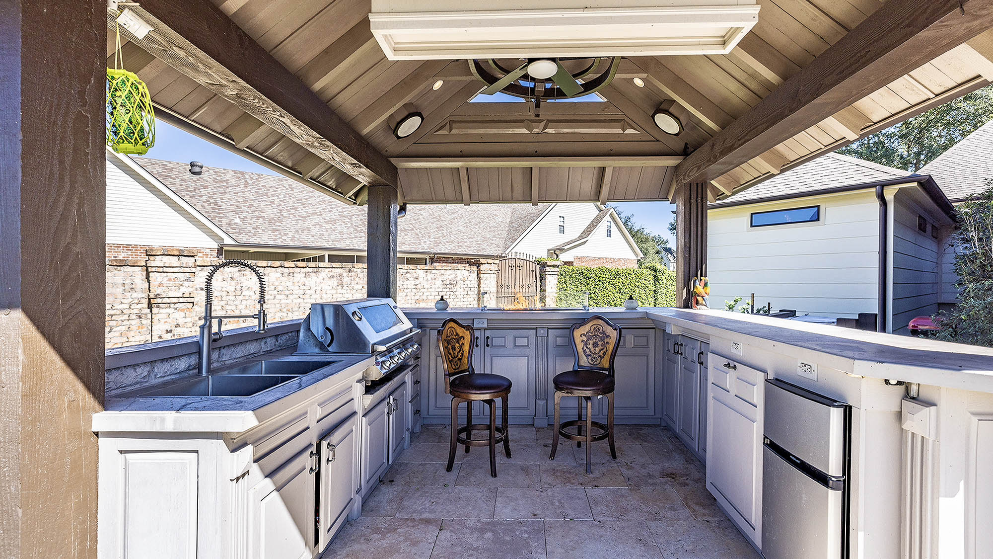 Houma, Louisiana, 70360, United States, 4 Bedrooms Bedrooms, ,5 BathroomsBathrooms,Residential,For Sale,1992086