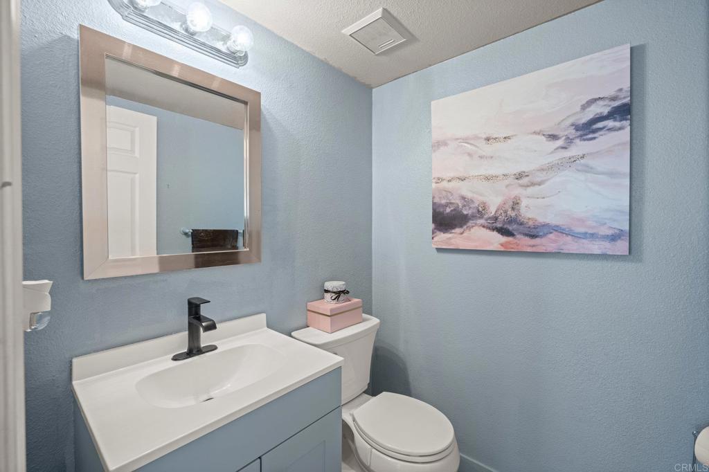 Vista, California, 92083, United States, 3 Bedrooms Bedrooms, ,3 BathroomsBathrooms,Residential,For Sale,1960521