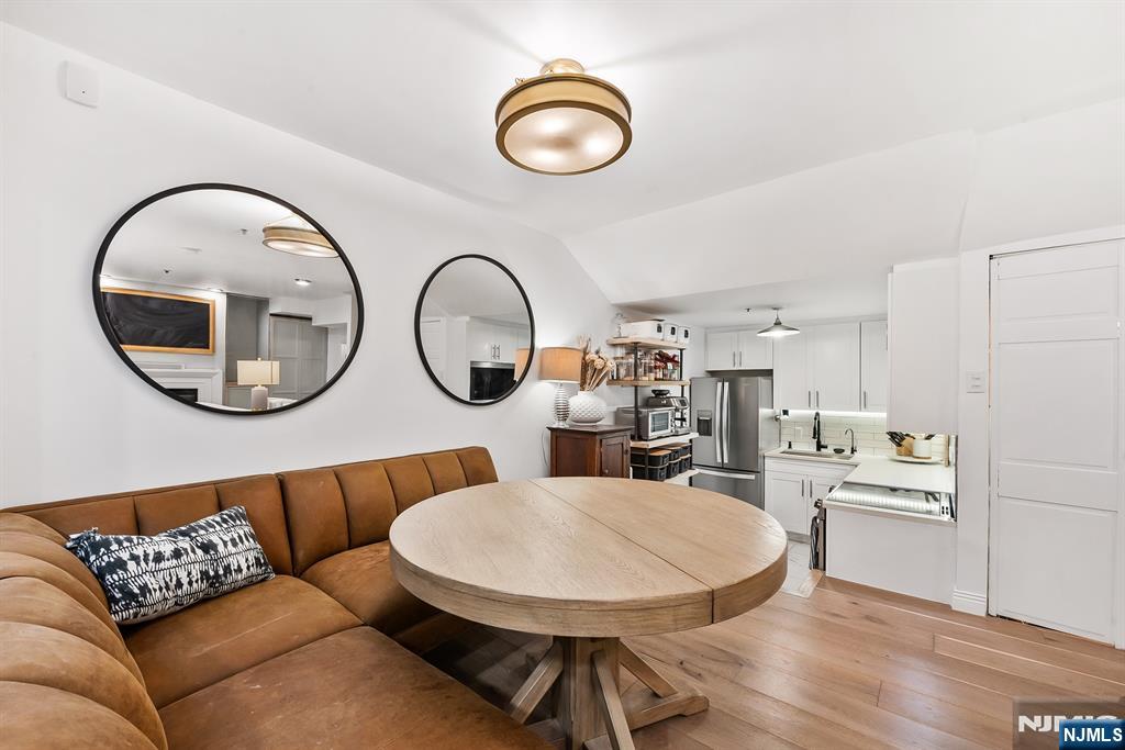 Hoboken, New Jersey, 07030, United States, 1 Bedroom Bedrooms, ,2 BathroomsBathrooms,Residential,For Sale,1987541