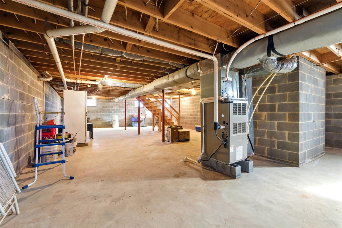 Pamplin, Virginia, 23958, United States, 3 Bedrooms Bedrooms, ,2 BathroomsBathrooms,Residential,For Sale,2007542