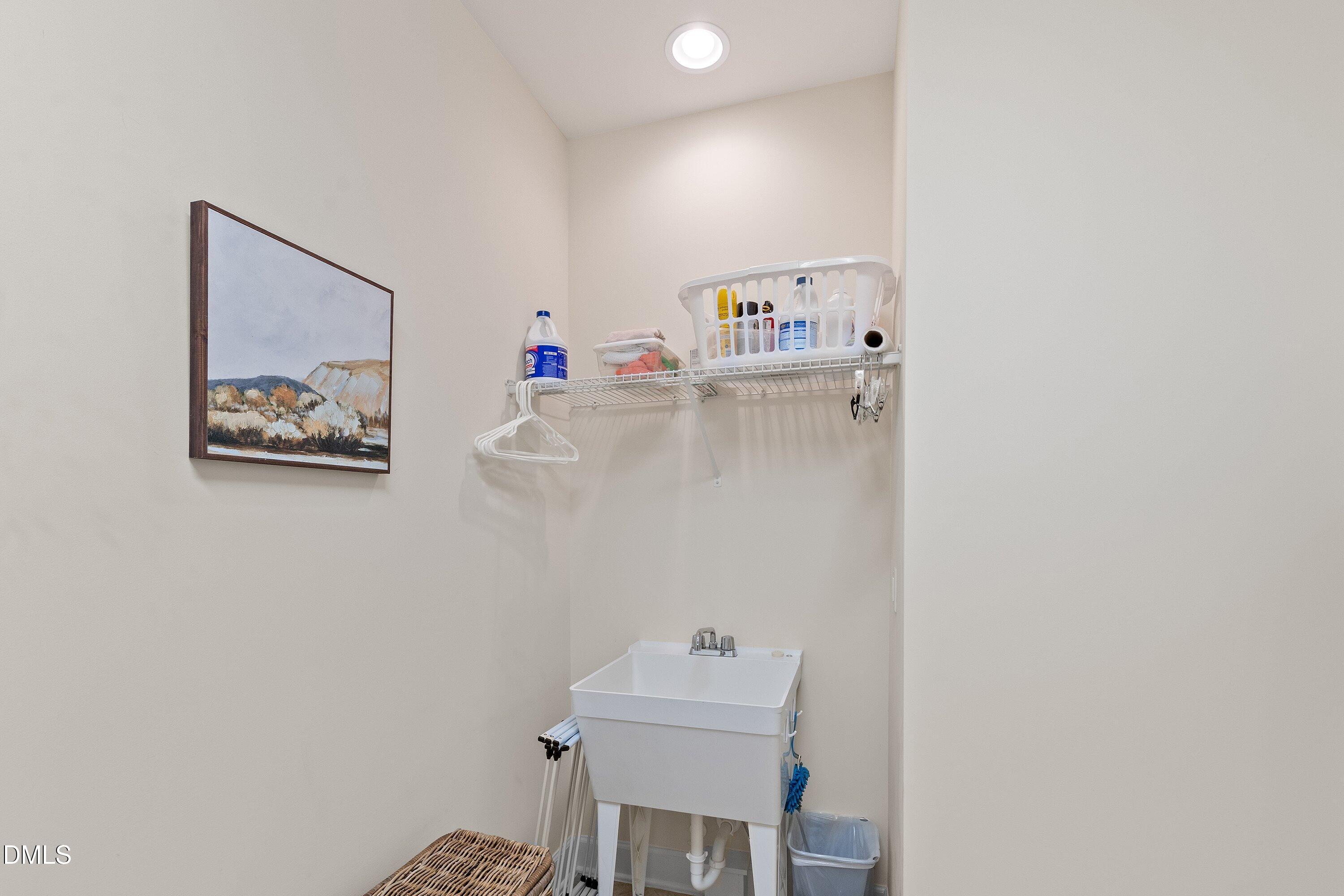 Cary, North Carolina, 27519, United States, 5 Bedrooms Bedrooms, ,5 BathroomsBathrooms,Residential,For Sale,2001789