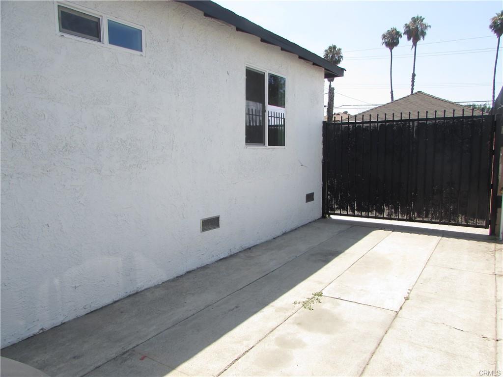 Compton, California, 90221, United States, 3 Bedrooms Bedrooms, ,1 BathroomBathrooms,Residential,For Sale,1904243