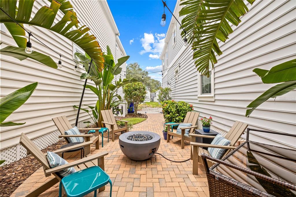 Dunedin, Florida, 34698, United States, 3 Bedrooms Bedrooms, ,3 BathroomsBathrooms,Residential,For Sale,1939118