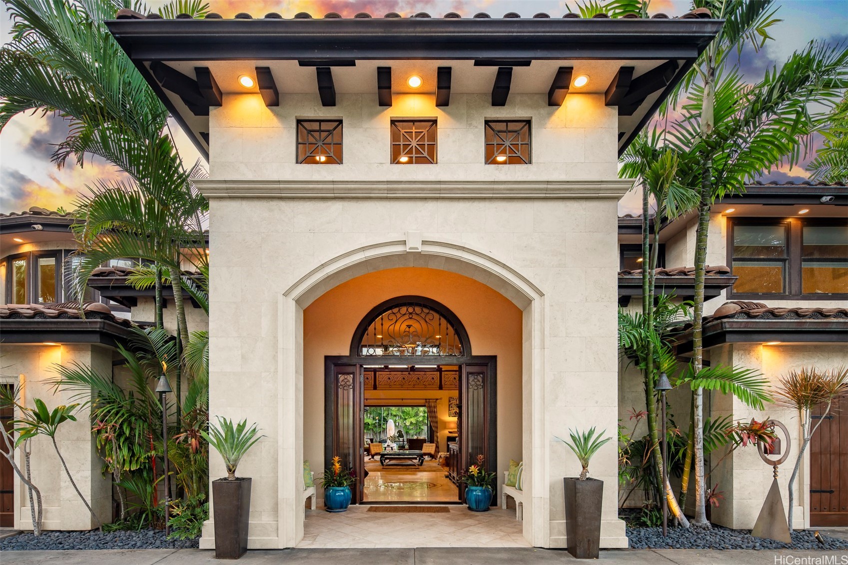 Honolulu, Hawaii, 96816, United States, 5 Bedrooms Bedrooms, ,8 BathroomsBathrooms,Residential,For Sale,1859749