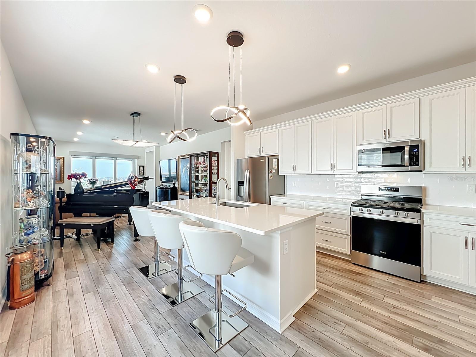 MINNEOLA, Florida, 34715, United States, 3 Bedrooms Bedrooms, ,2 BathroomsBathrooms,Residential,For Sale,2010433