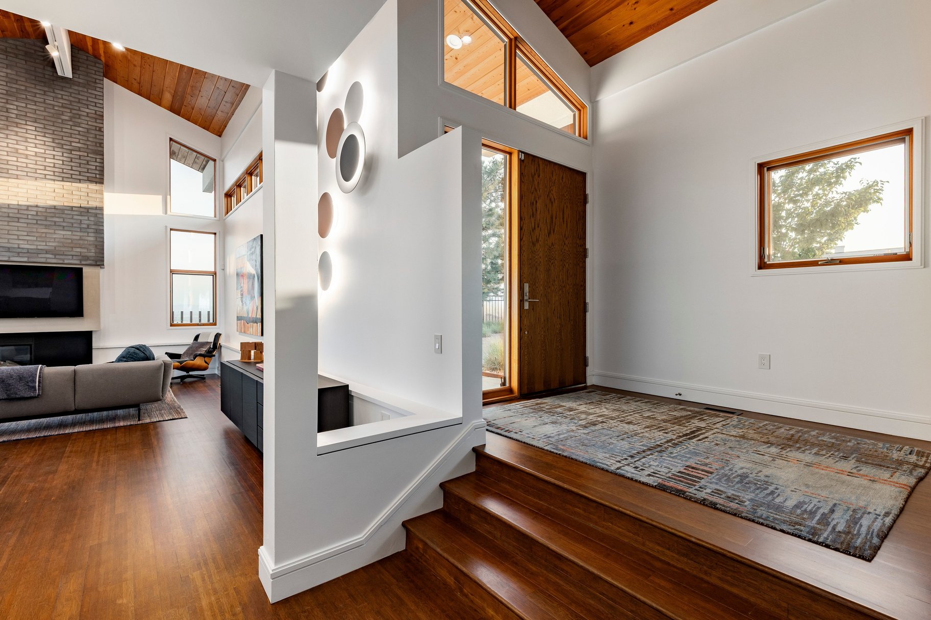  Stunning Contemporary Home with Commanding Views - 物件實景