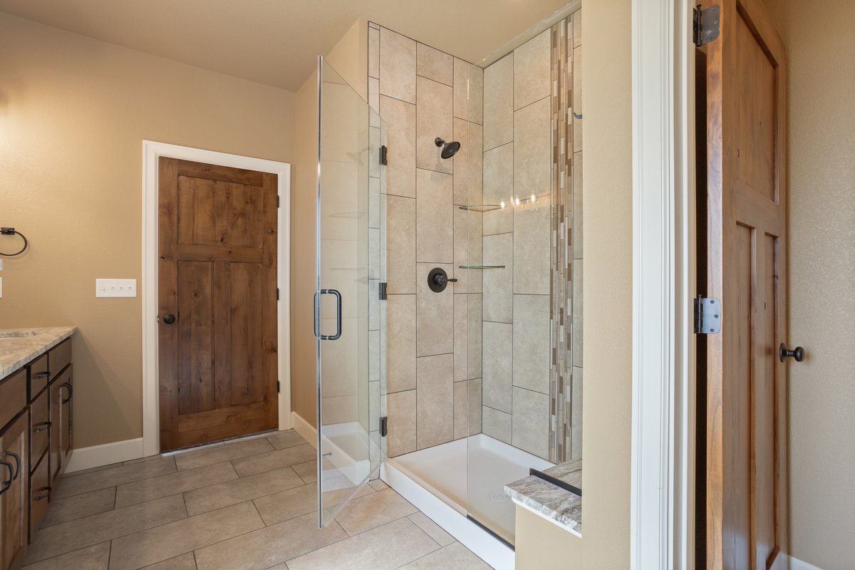 Cheyenne, Wyoming, 82009, United States, 3 Bedrooms Bedrooms, ,2 BathroomsBathrooms,Residential,For Sale,1905724