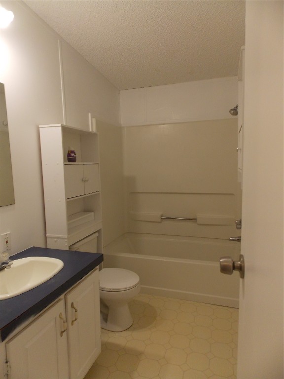 Kennedale, Texas, 76060, United States, 3 Bedrooms Bedrooms, ,2 BathroomsBathrooms,Residential,For Sale,2003458