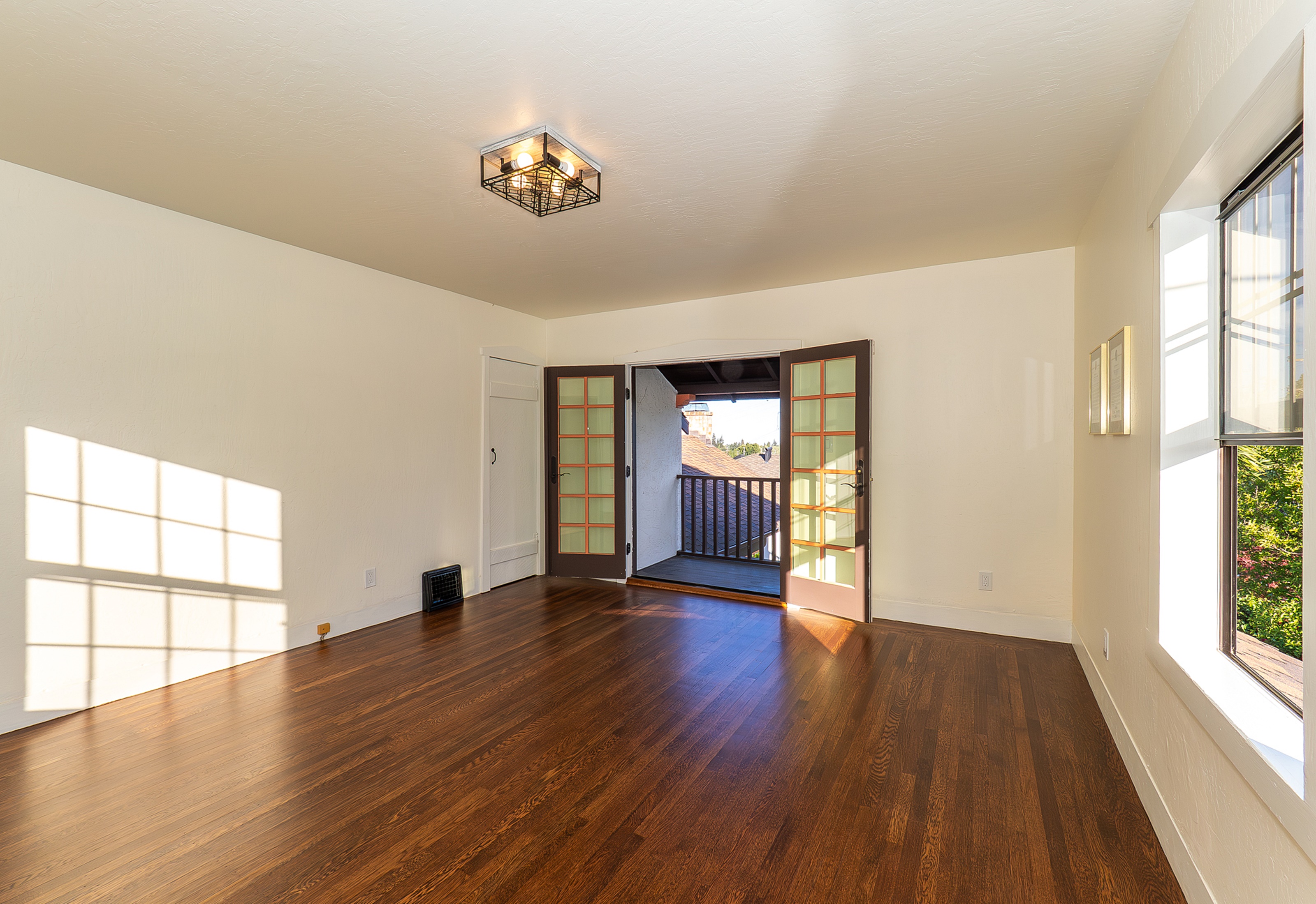  Timeless Downtown Elegance in Hayward’s Historic Prospect Hill - 物件實景