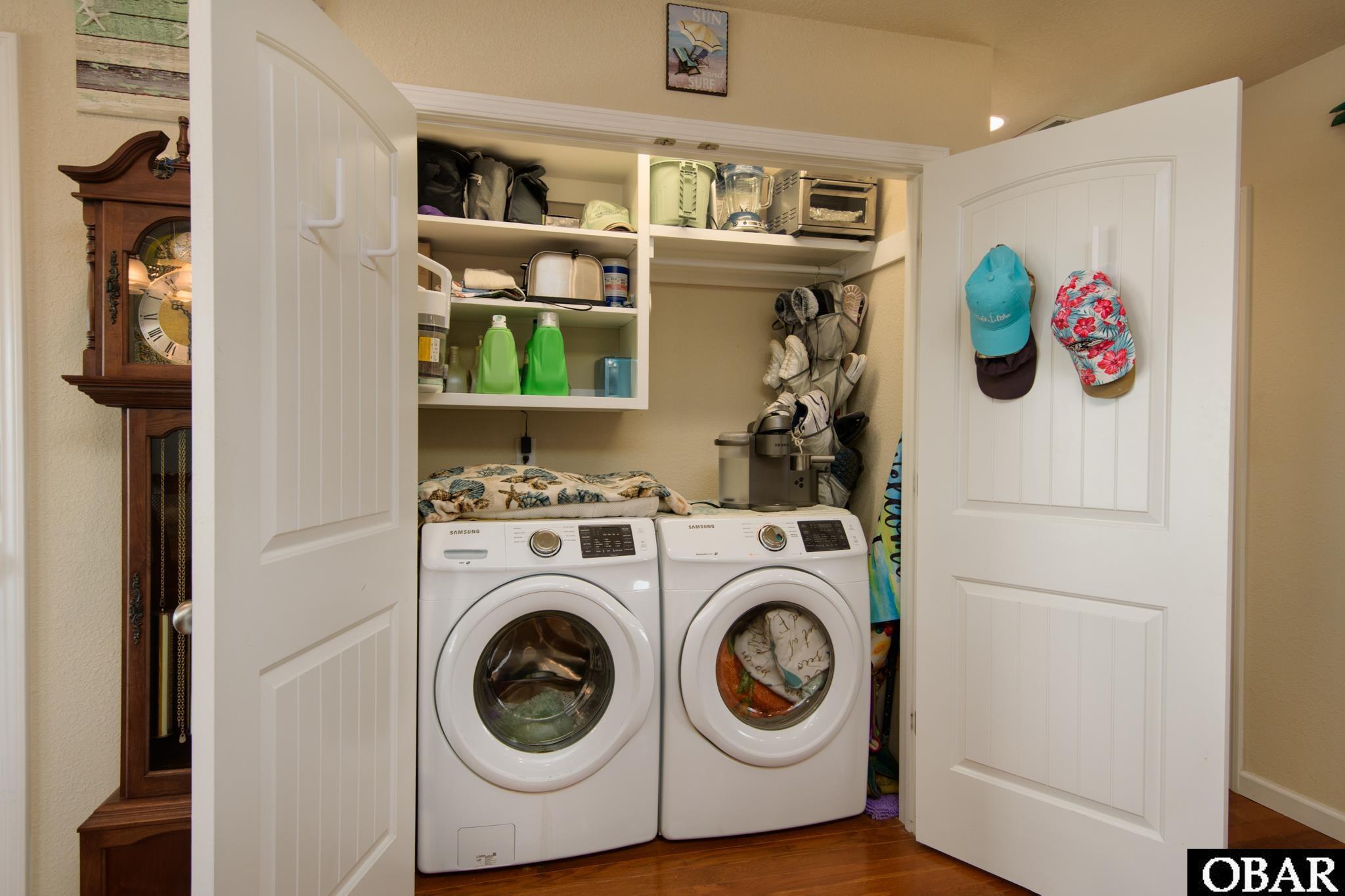 Kill Devil Hills, North Carolina, 27948, United States, 3 Bedrooms Bedrooms, ,3 BathroomsBathrooms,Residential,For Sale,1989385