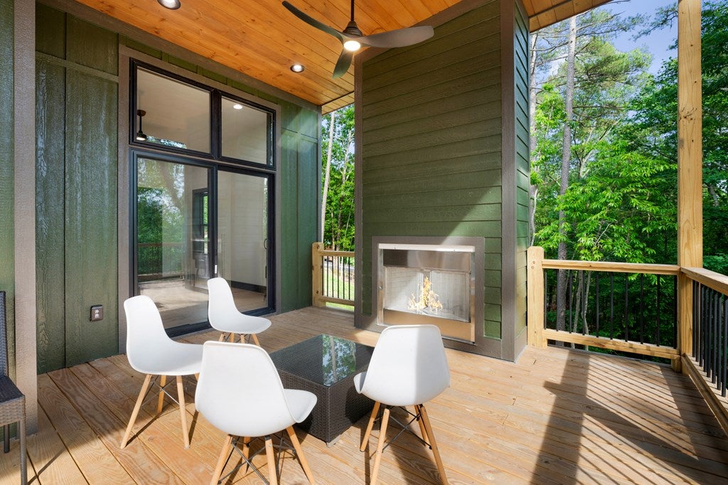 Ellijay, Georgia, 30540, United States, 3 Bedrooms Bedrooms, ,3 BathroomsBathrooms,Residential,For Sale,1840350