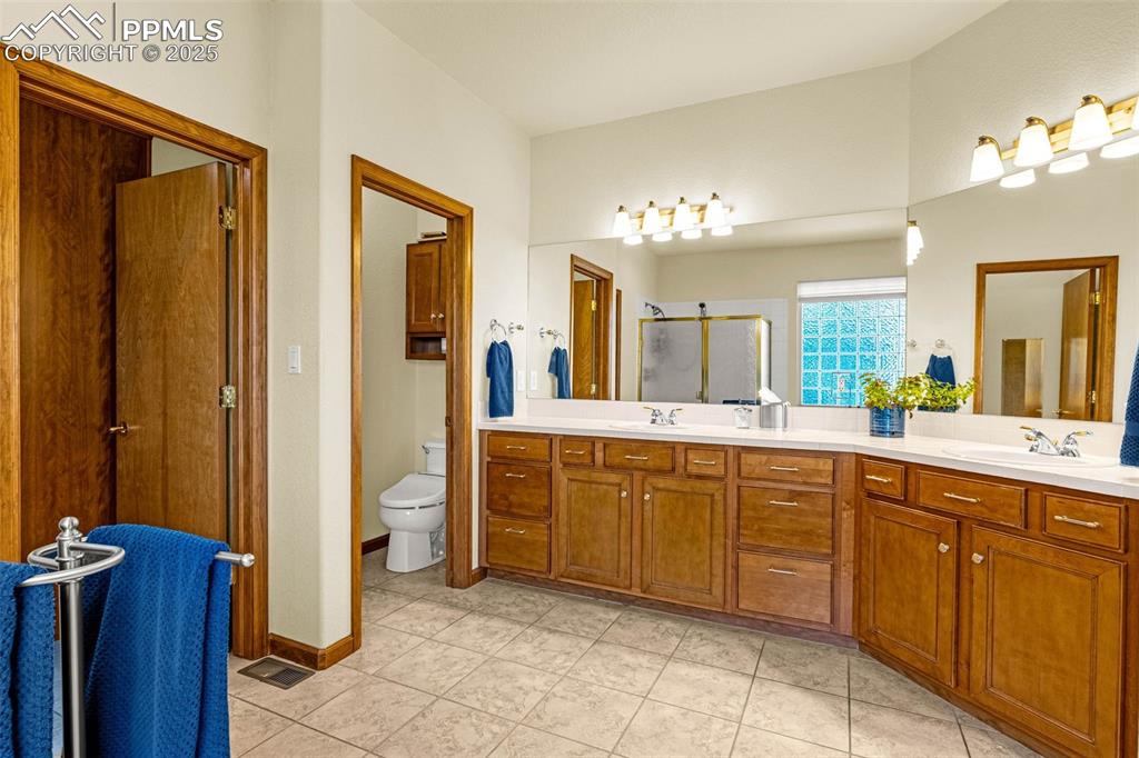 Colorado Springs, Colorado, 80921, United States, 3 Bedrooms Bedrooms, ,3 BathroomsBathrooms,Residential,For Sale,1947087