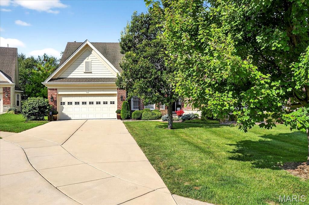 Ballwin, Missouri, 63011, United States, 2 Bedrooms Bedrooms, ,3 BathroomsBathrooms,Residential,For Sale,1947481