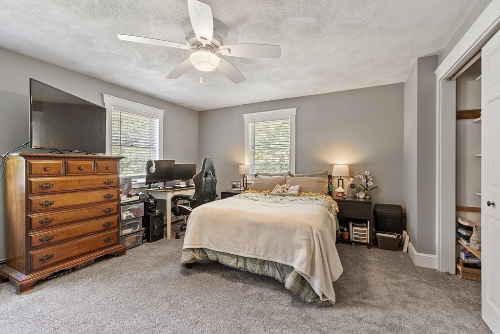 Lunenburg, Massachusetts, 01462, United States, 4 Bedrooms Bedrooms, ,3 BathroomsBathrooms,Residential,For Sale,1885321