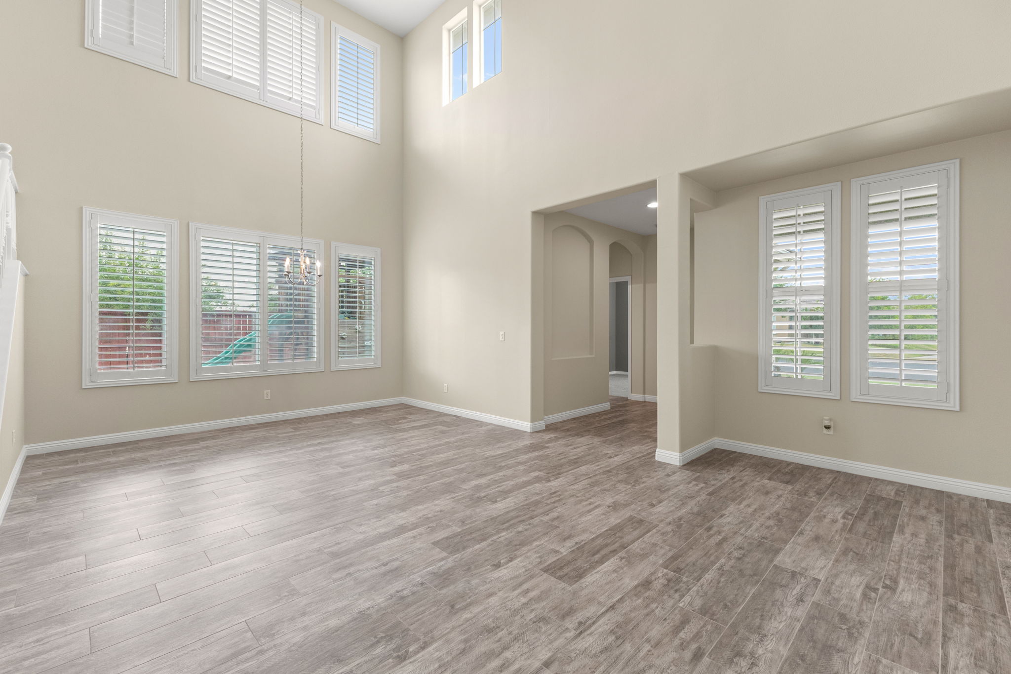 Redlands, California, 92374, United States, 6 Bedrooms Bedrooms, ,4 BathroomsBathrooms,Residential,For Sale,1923576
