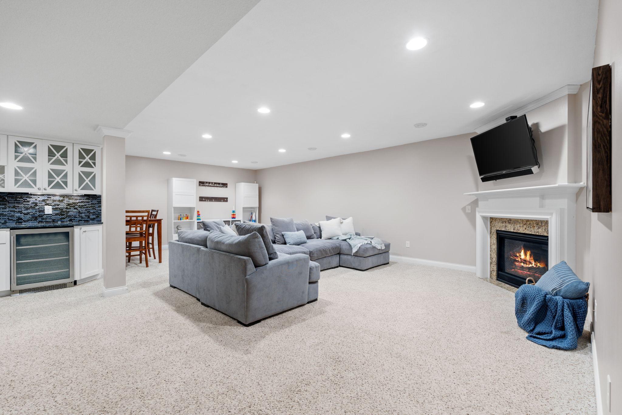 Minnetonka, Minnesota, 55343, United States, 5 Bedrooms Bedrooms, ,3 BathroomsBathrooms,Residential,For Sale,1987547