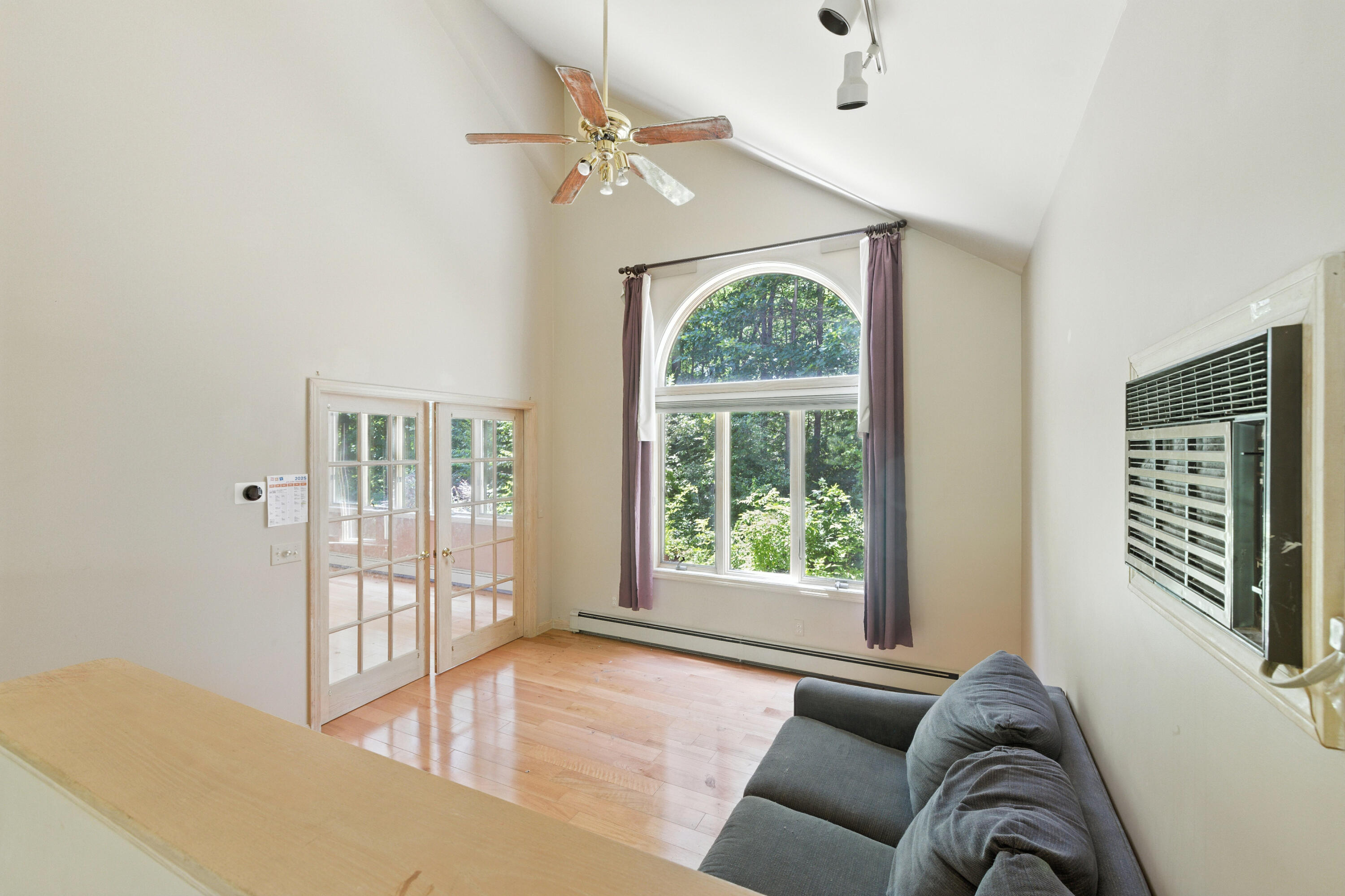 Lewiston, Maine, 04240, United States, 4 Bedrooms Bedrooms, ,3 BathroomsBathrooms,Residential,For Sale,1770488