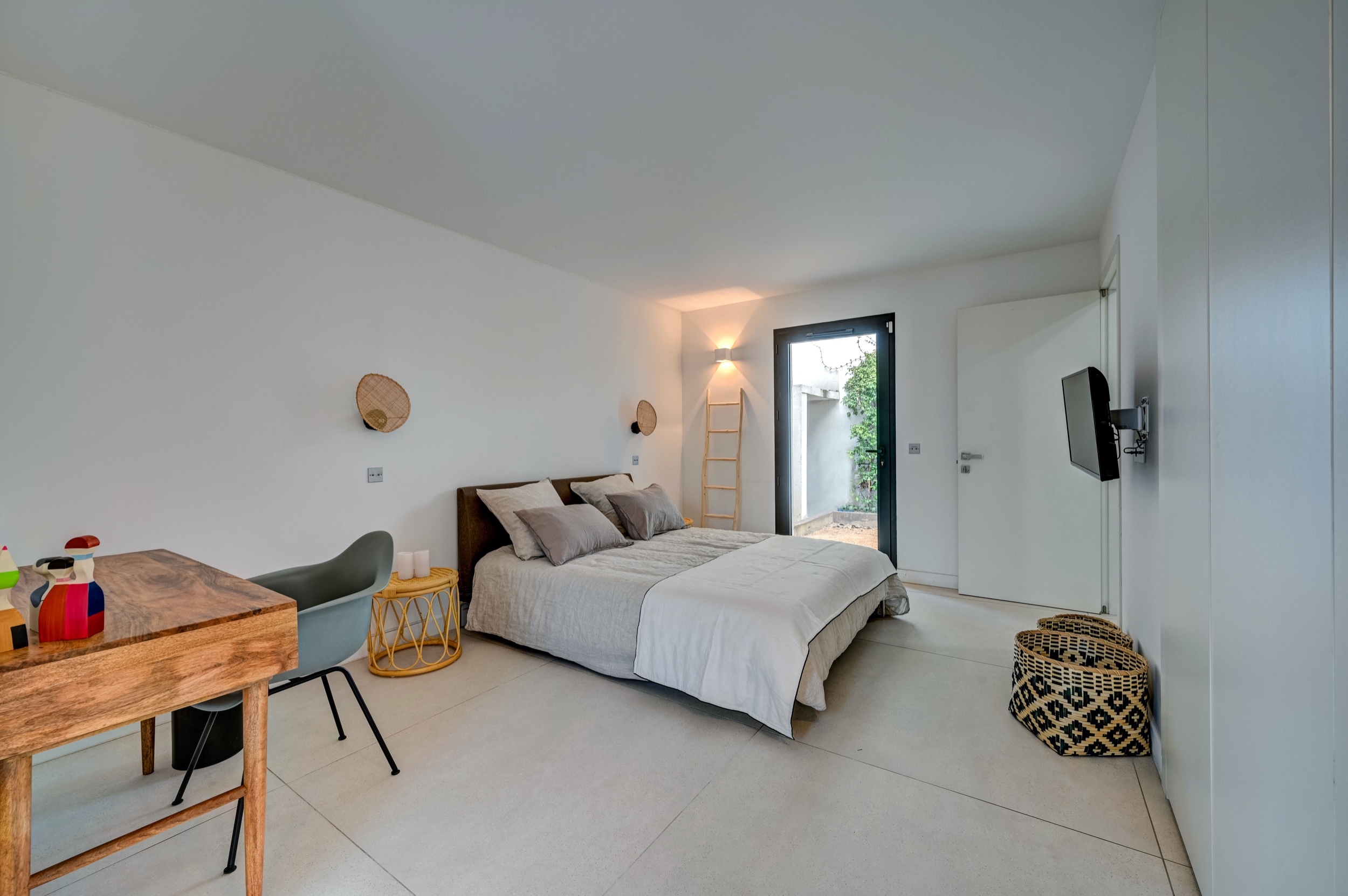  Aix-en-Provence — Contemporary House with Pool, Garden and Parking within Walki… - 物件實景
