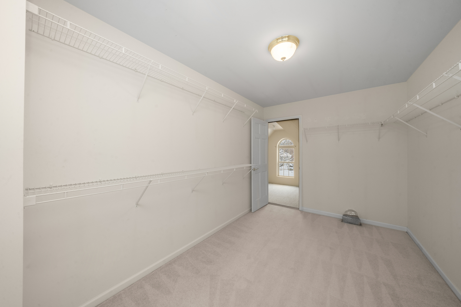 Sugar Grove, Illinois, 60554, United States, 4 Bedrooms Bedrooms, ,4 BathroomsBathrooms,Residential,For Sale,2003228