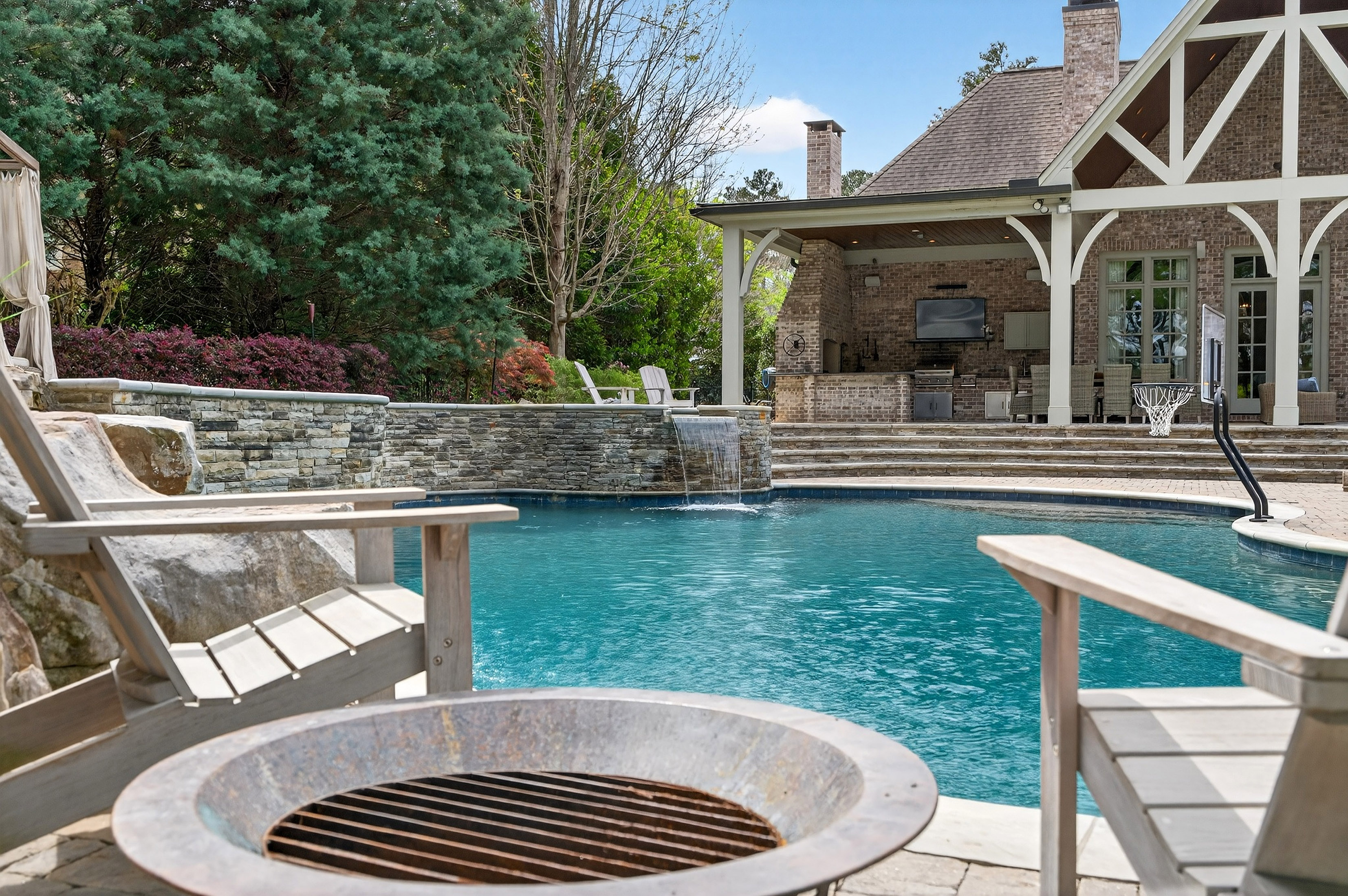  Experience Luxury in One of Georgia’s Most Prestigious Gated Golf Communities - 物件實景