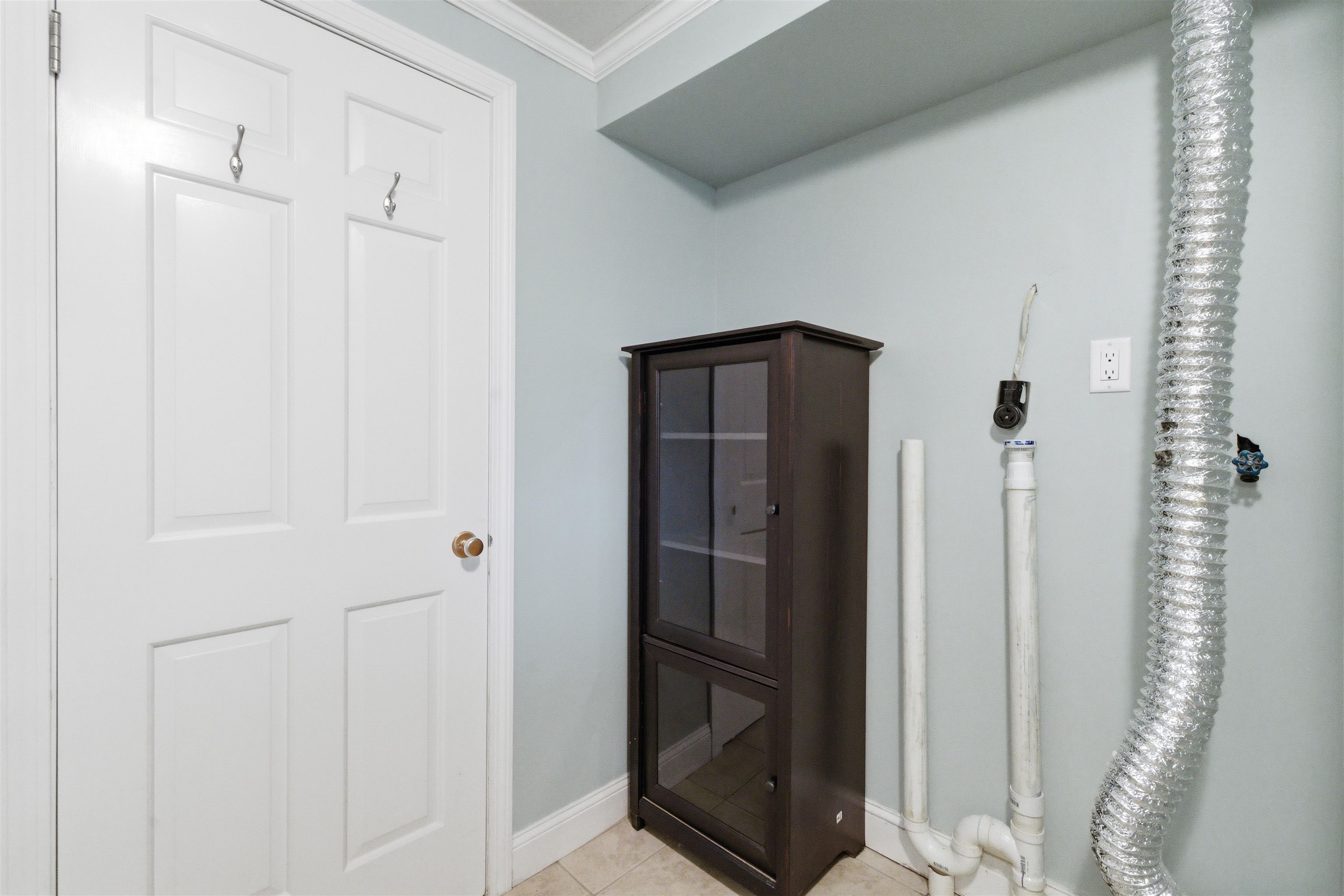 Laconia, New Hampshire, 03246, United States, 3 Bedrooms Bedrooms, ,Residential,For Sale,1991727