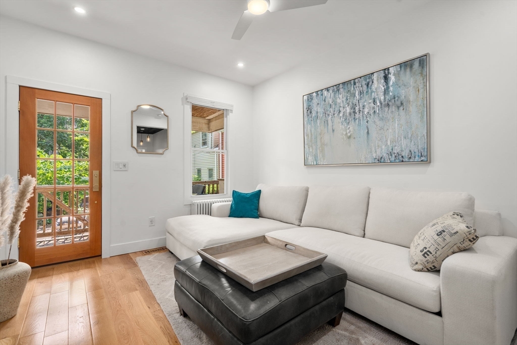 Boston, Massachusetts, 02129, United States, 1 Bedroom Bedrooms, ,1 BathroomBathrooms,Residential,For Sale,1911584