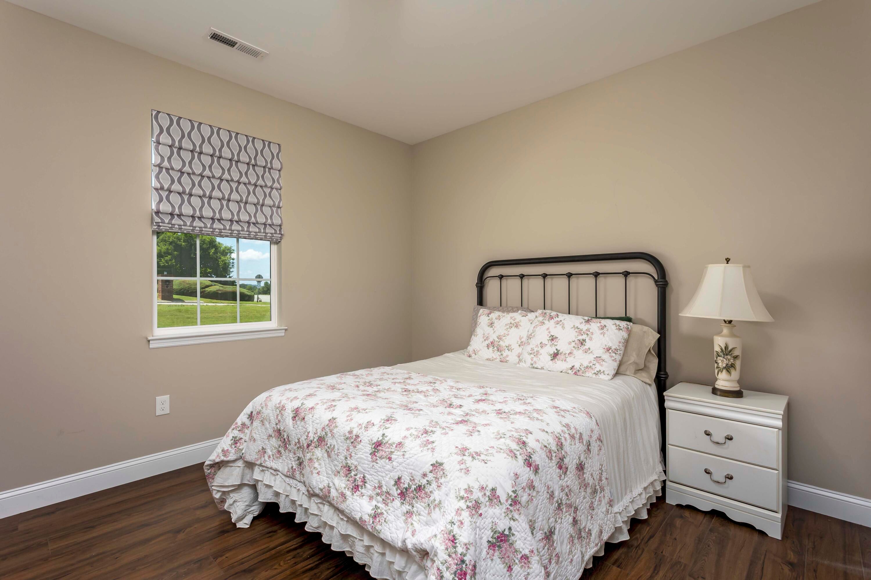 Dayton, Tennessee, 37321, United States, 3 Bedrooms Bedrooms, ,2 BathroomsBathrooms,Residential,For Sale,1901009