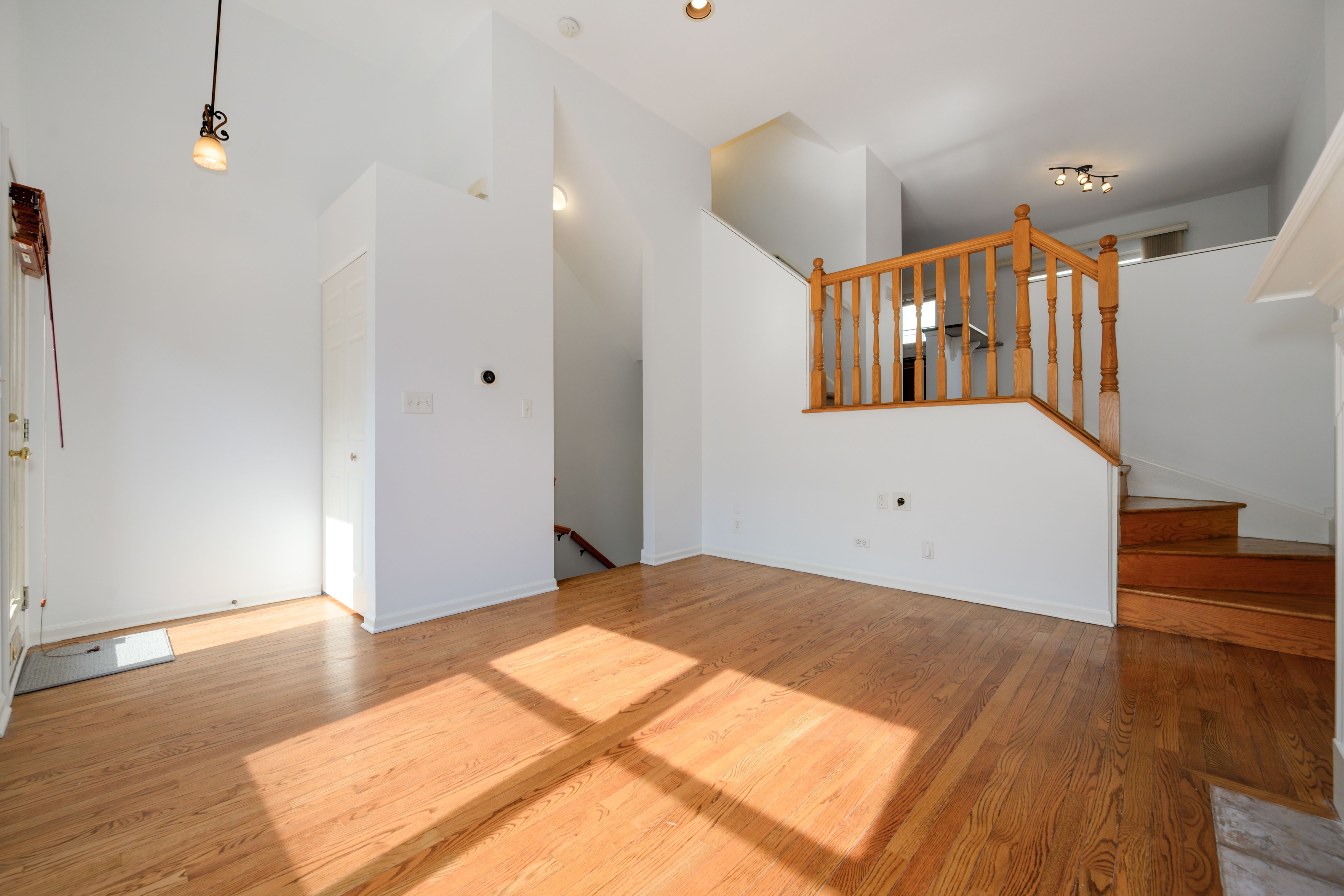  A Well-cared-for 2-3 Bedroom, 2 Full Bath Townhome in the Heart of Avondale - 物件實景