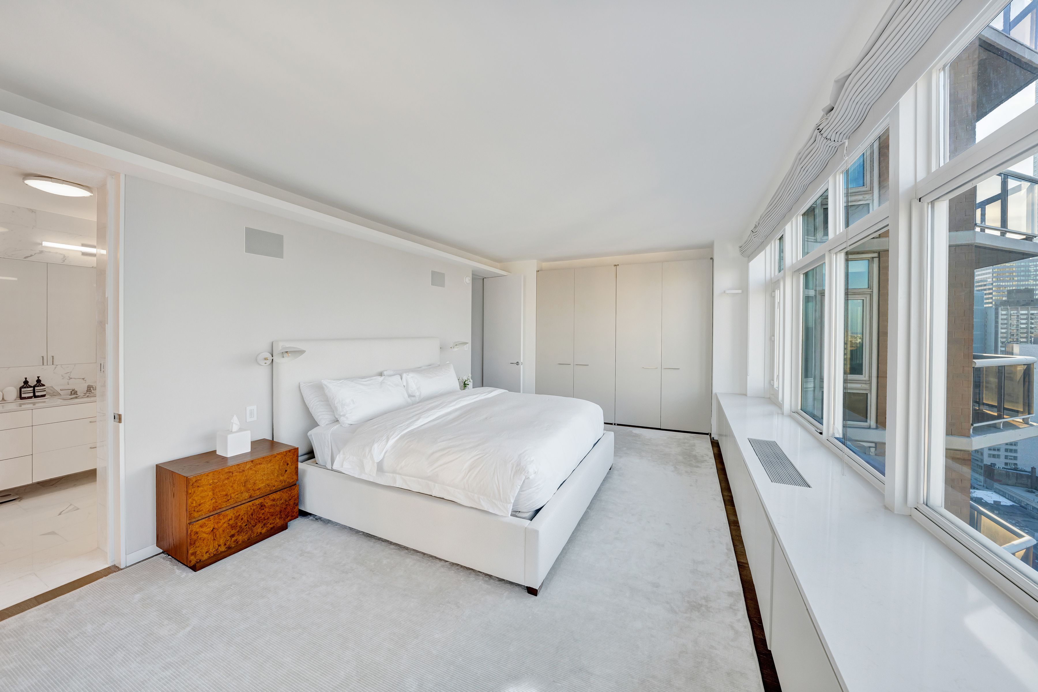  188 East 64th Street, 2501 - 物件實景