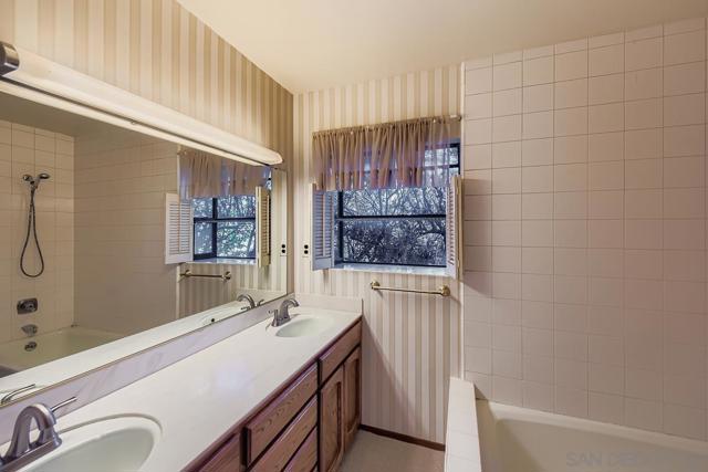 San Diego, California, 92120, United States, 3 Bedrooms Bedrooms, ,2 BathroomsBathrooms,Residential,For Sale,2009094