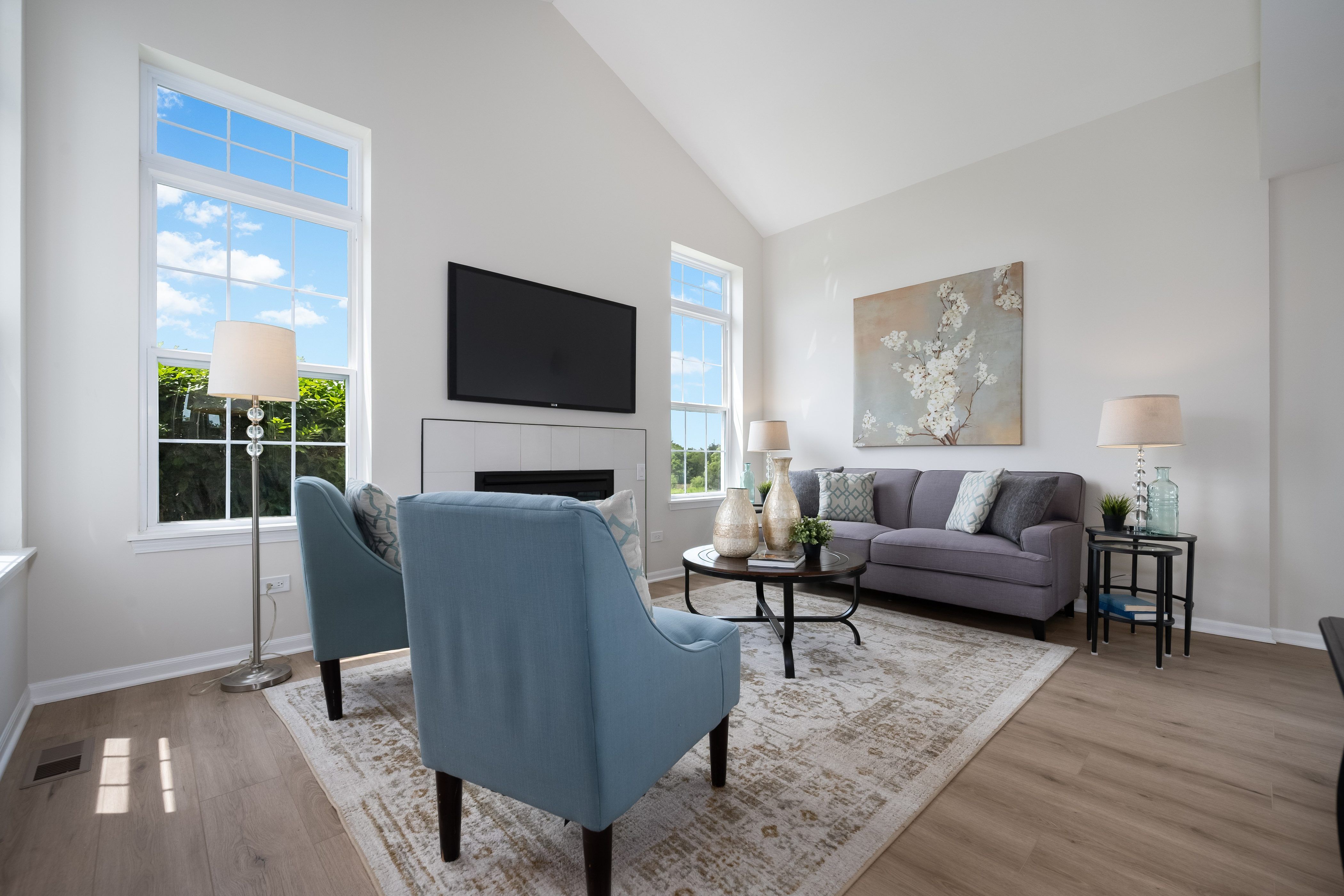  Two Story Townhome With Modern Finishes - 物件實景