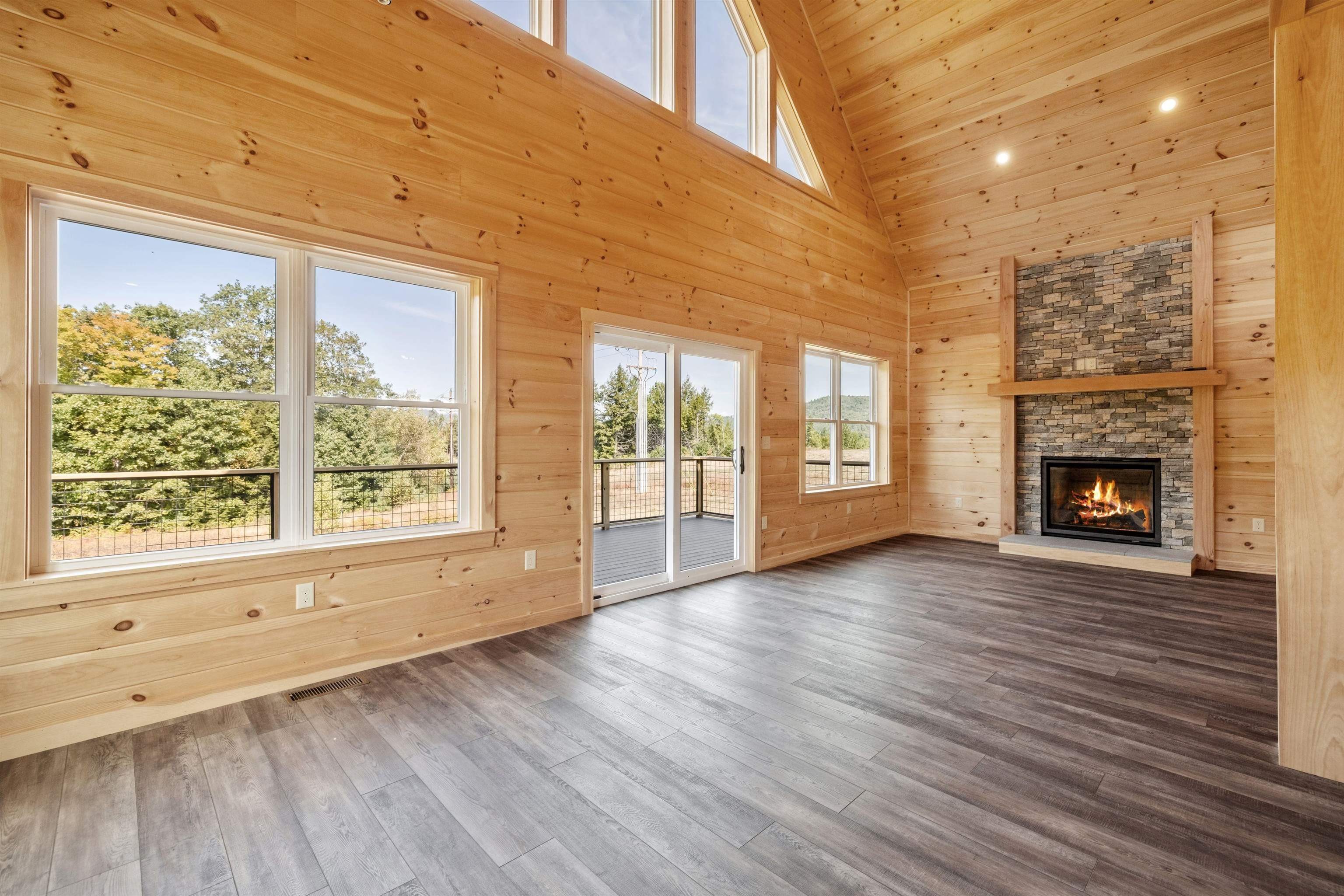 Thornton, New Hampshire, 03285, United States, 3 Bedrooms Bedrooms, ,3 BathroomsBathrooms,Residential,For Sale,1974292