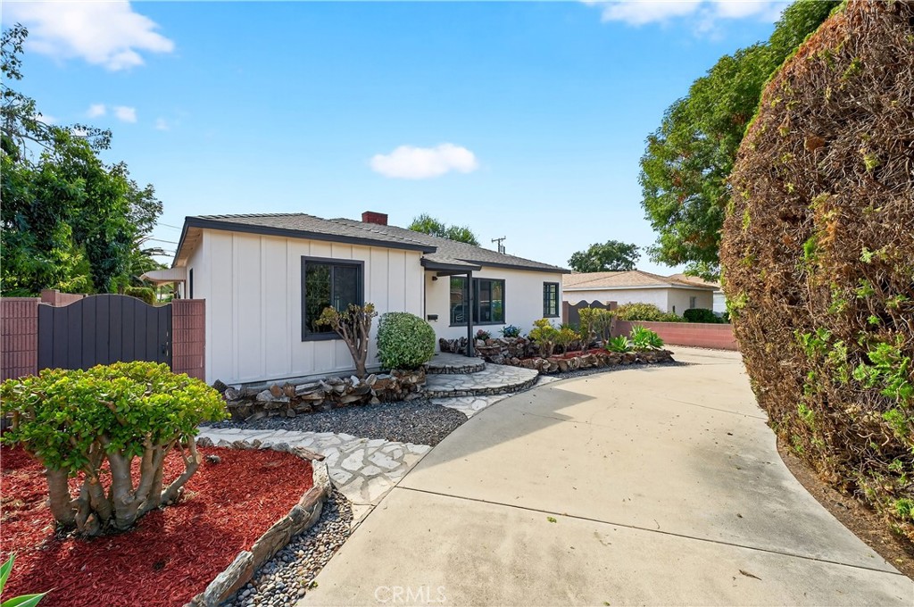 Anaheim, California, 92805, United States, 3 Bedrooms Bedrooms, ,3 BathroomsBathrooms,Residential,For Sale,1927915