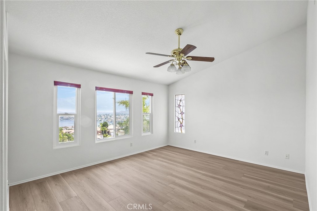 Lake Elsinore, California, 92532, United States, 4 Bedrooms Bedrooms, ,3 BathroomsBathrooms,Residential,For Sale,2048913