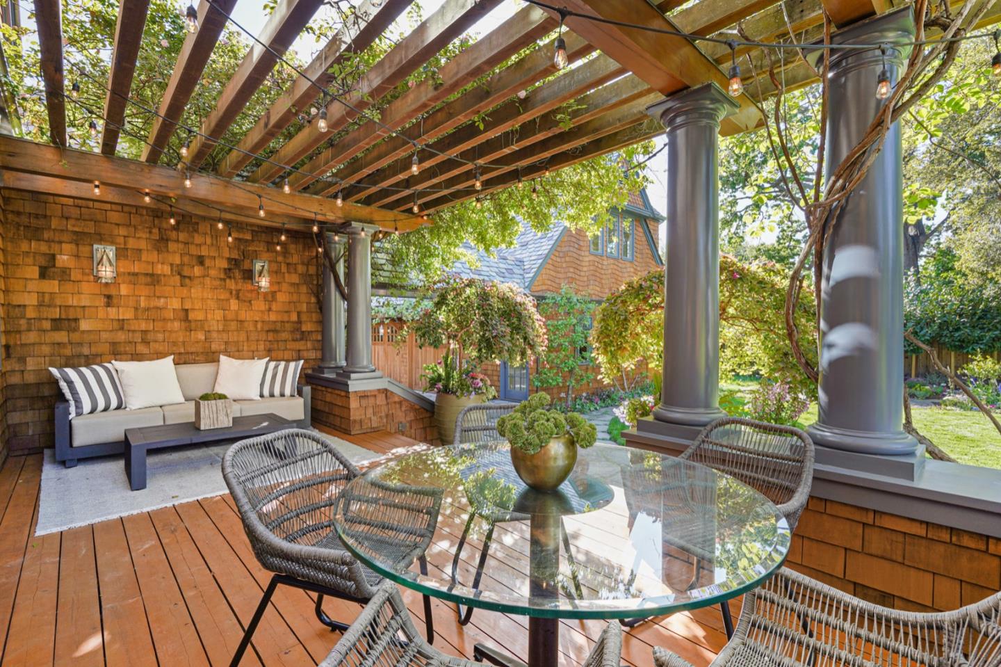 535 Kingsley Ave, Palo Alto, California, 94301, United States, 5 Bedrooms Bedrooms, ,4 BathroomsBathrooms,Residential,For Sale,535 Kingsley Ave,1664262
