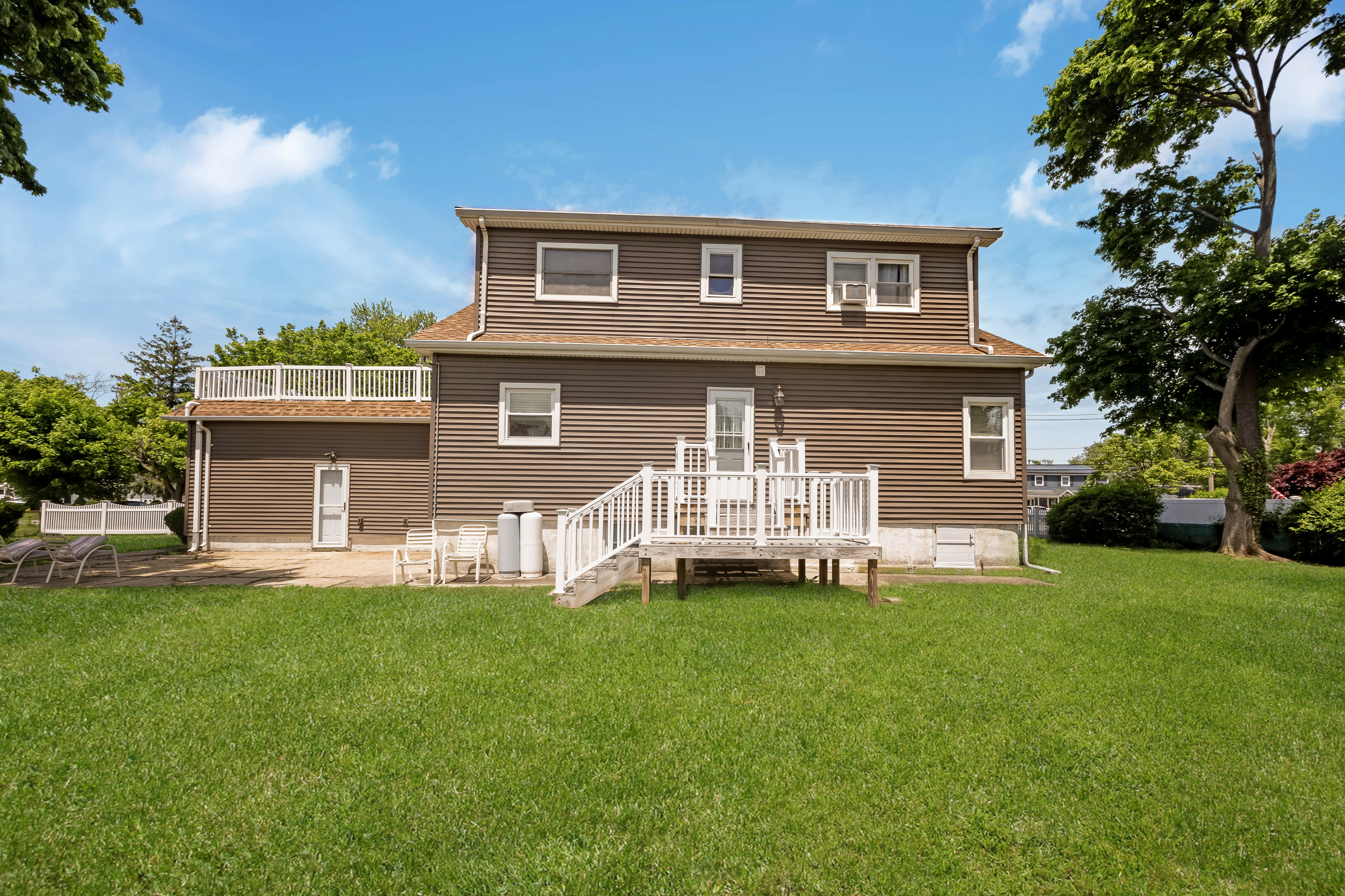 West Babylon, New York, 11704, United States, 5 Bedrooms Bedrooms, ,3 BathroomsBathrooms,Residential,For Sale,2048080