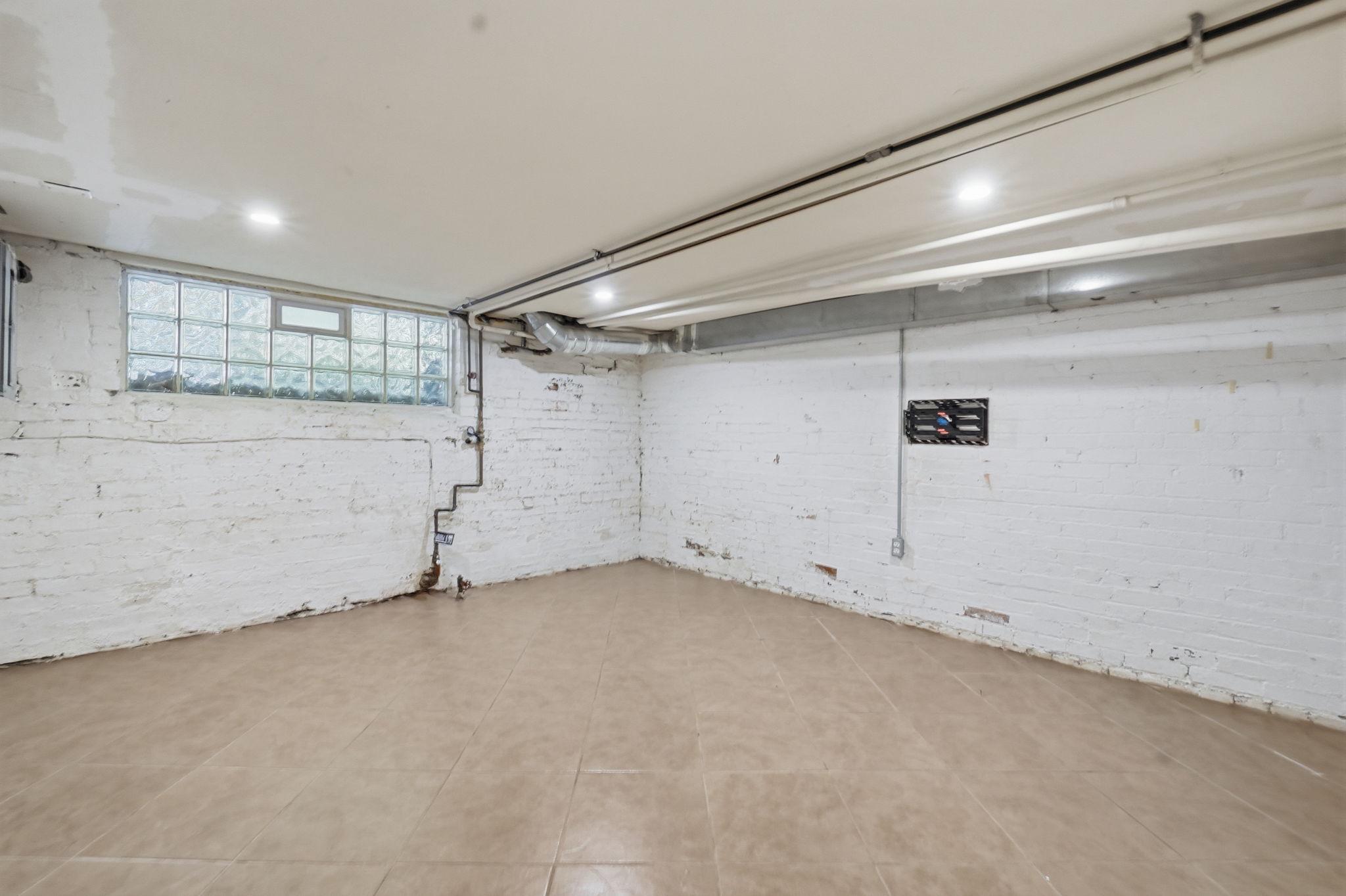  2152 Newport Place NW, Washington, DC, 20037 - 物件實景