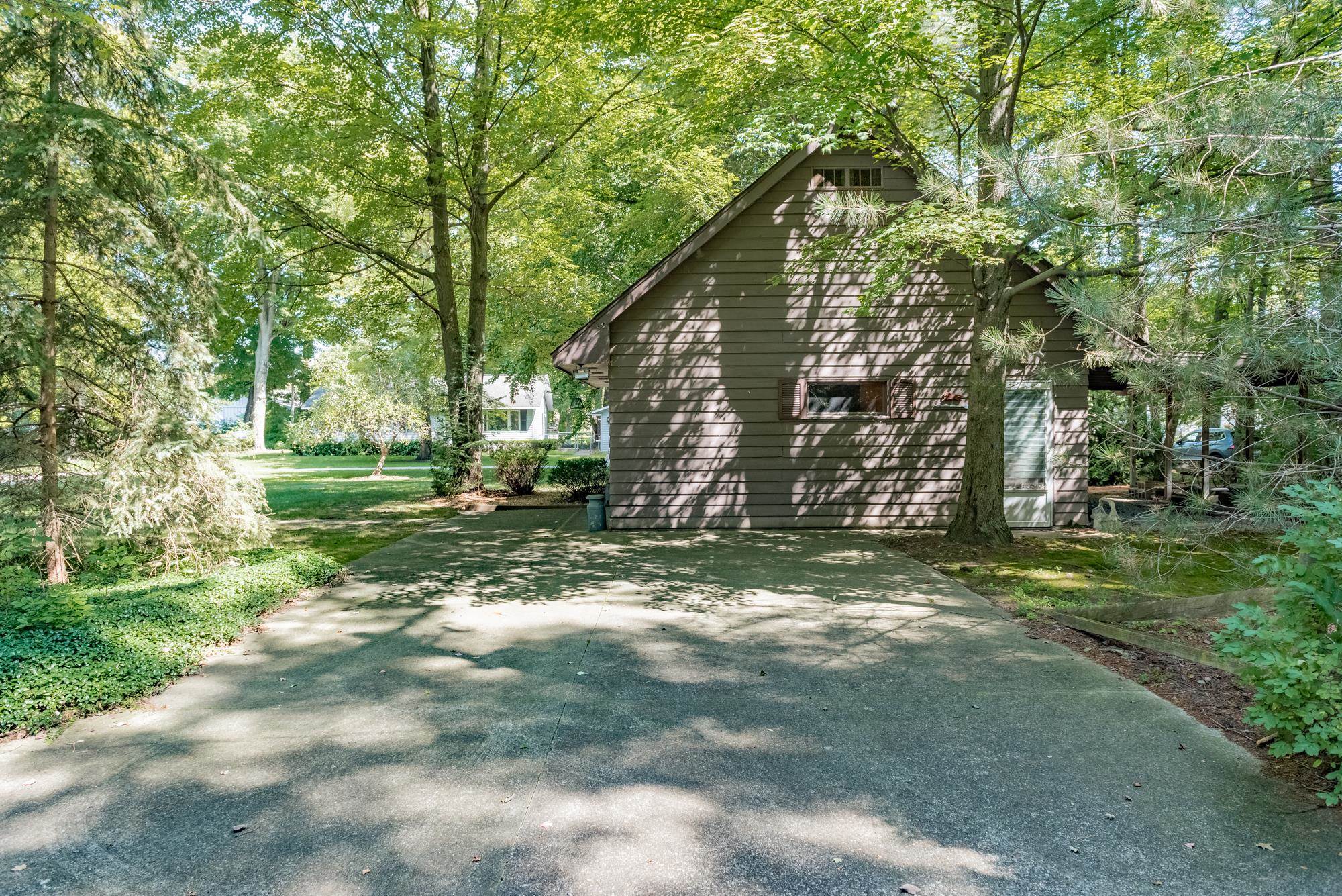 Sanford, Michigan, 48657, United States, 3 Bedrooms Bedrooms, ,3 BathroomsBathrooms,Residential,For Sale,1873518