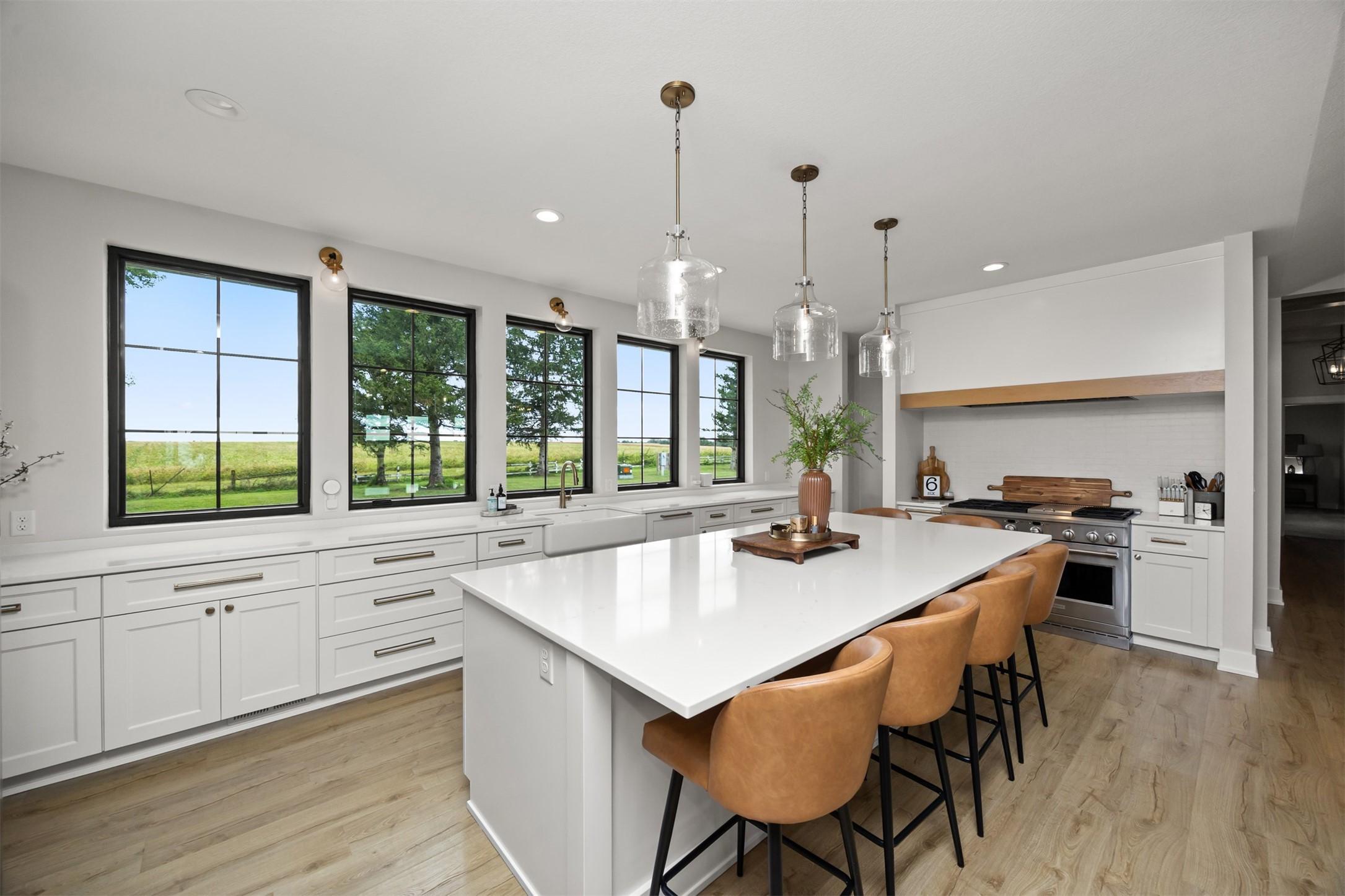 Madrid, Iowa, 50156, United States, 6 Bedrooms Bedrooms, ,5 BathroomsBathrooms,Residential,For Sale,1982184