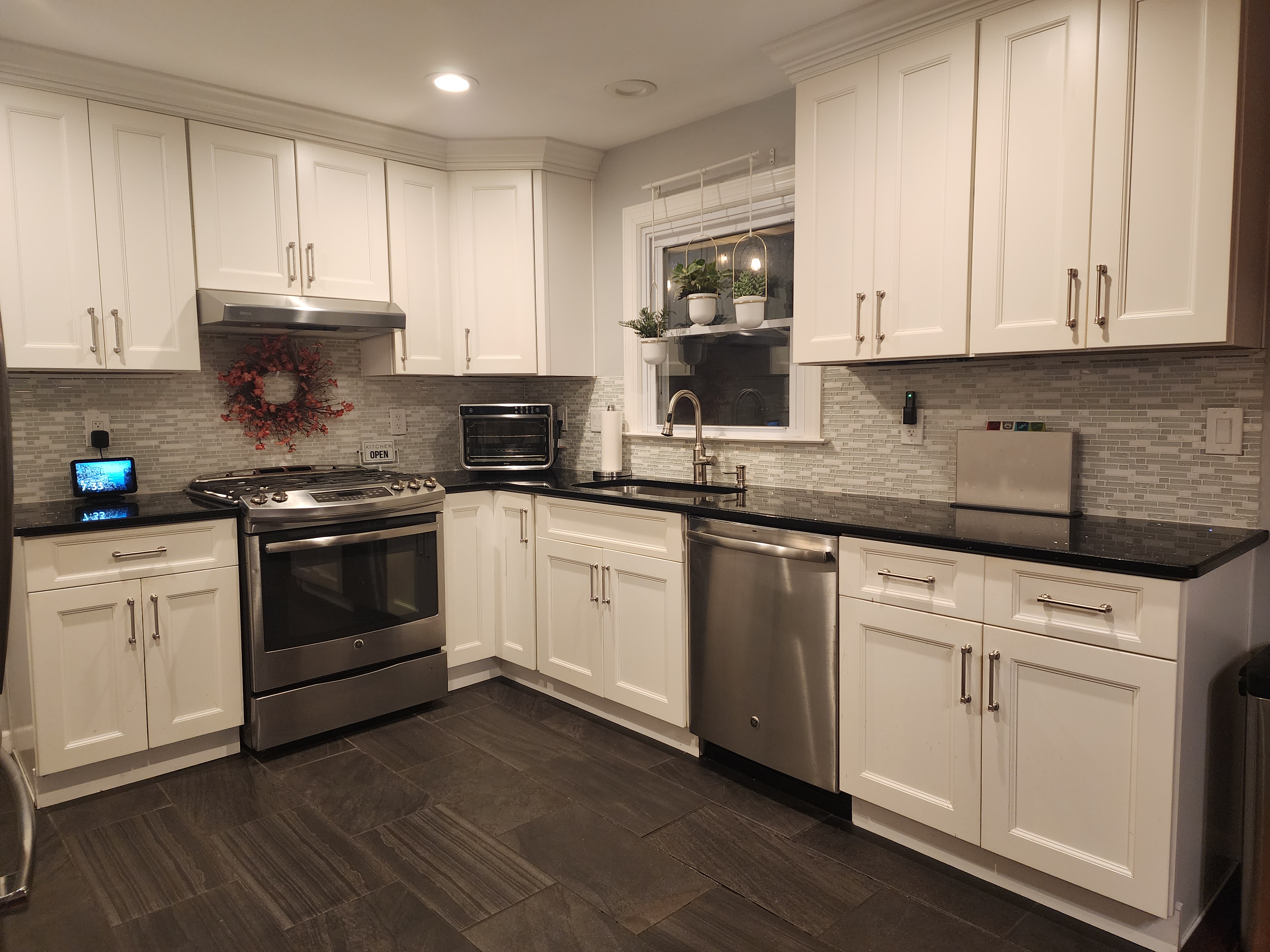 Bloomingdale, New Jersey, 07403, United States, 3 Bedrooms Bedrooms, ,2 BathroomsBathrooms,Residential,For Sale,1982593