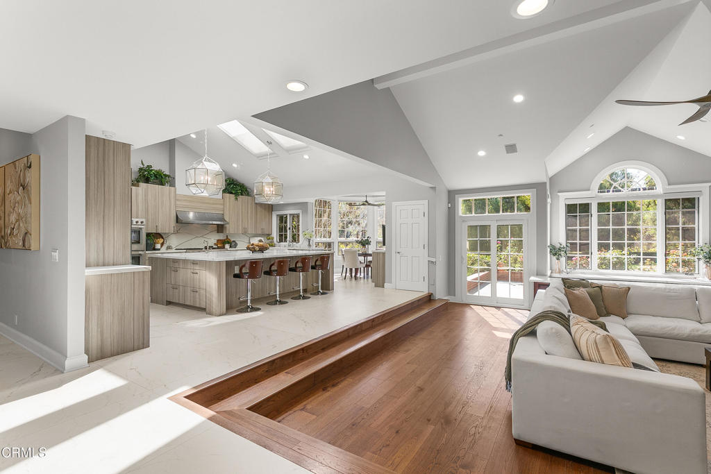 Camarillo, California, 93012, United States, 5 Bedrooms Bedrooms, ,7 BathroomsBathrooms,Residential,For Sale,1996163