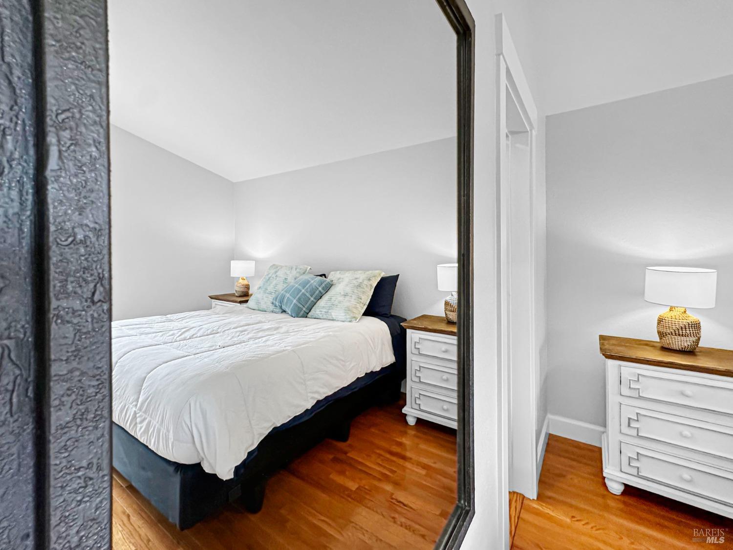 Napa, California, 94558, United States, 2 Bedrooms Bedrooms, ,3 BathroomsBathrooms,Residential,For Sale,1950858