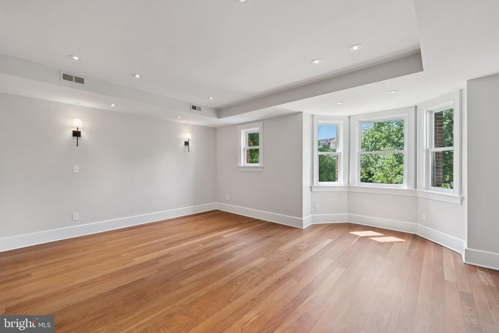 Washington, District of Columbia, 20009, United States, 4 Bedrooms Bedrooms, ,4 BathroomsBathrooms,Residential,For Sale,1902983