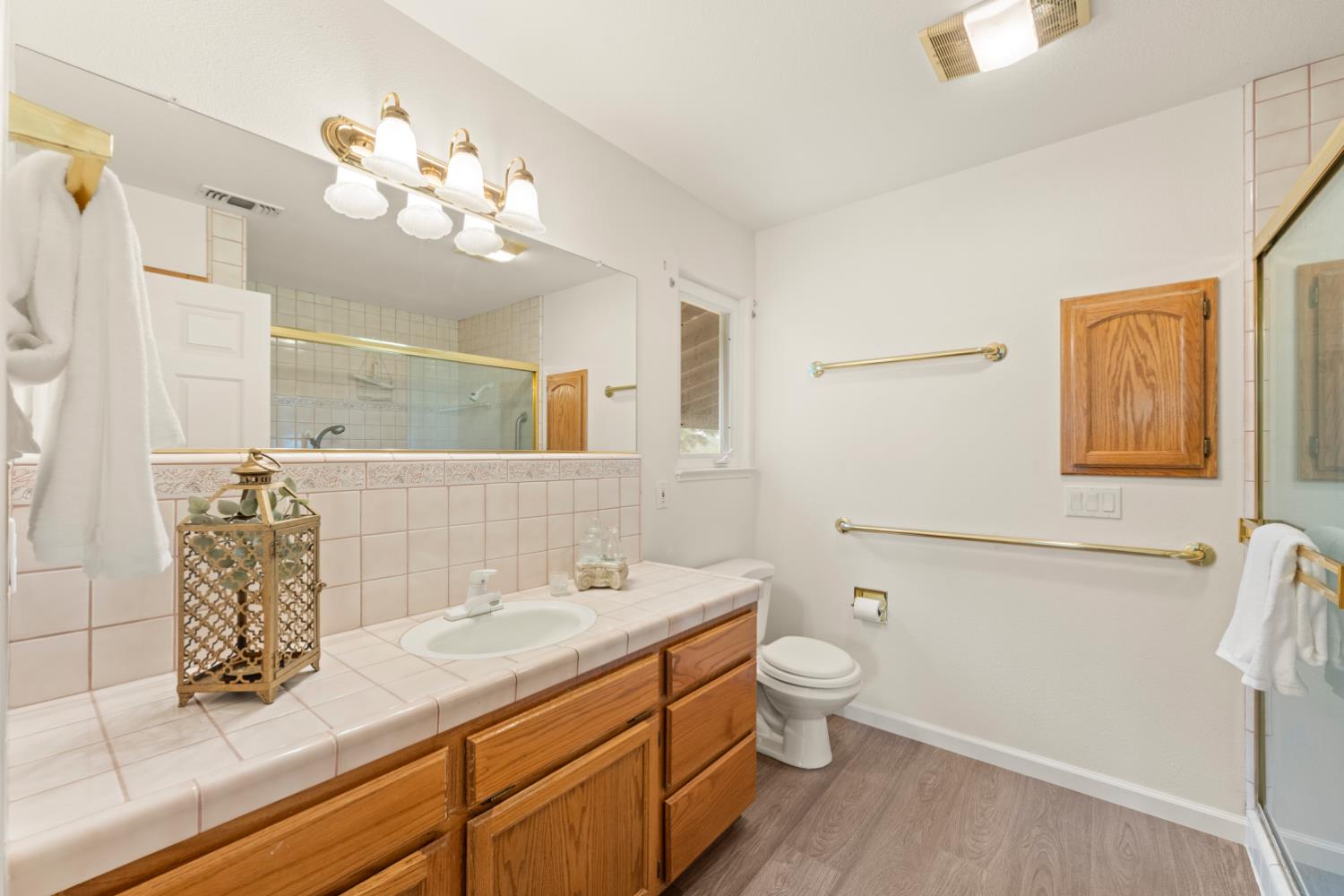 Shingle Springs, California, 95682, United States, 3 Bedrooms Bedrooms, ,3 BathroomsBathrooms,Residential,For Sale,1997420