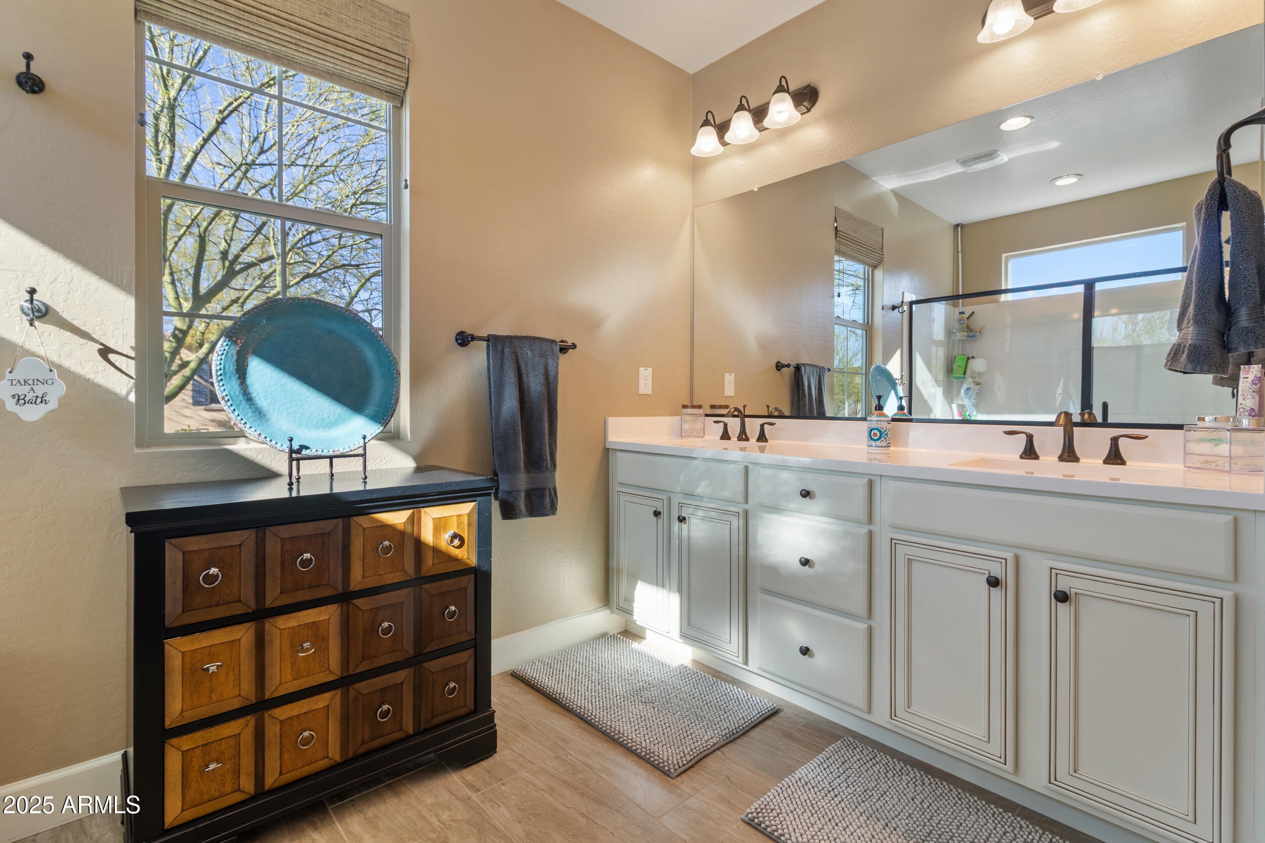 Wickenburg, Arizona, 85390, United States, 2 Bedrooms Bedrooms, ,3 BathroomsBathrooms,Residential,For Sale,2006351