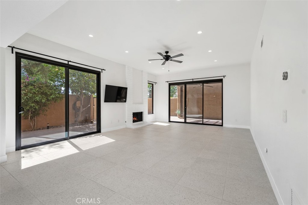 Palm Springs, California, 92264, United States, 2 Bedrooms Bedrooms, ,2 BathroomsBathrooms,Residential,For Sale,1856182