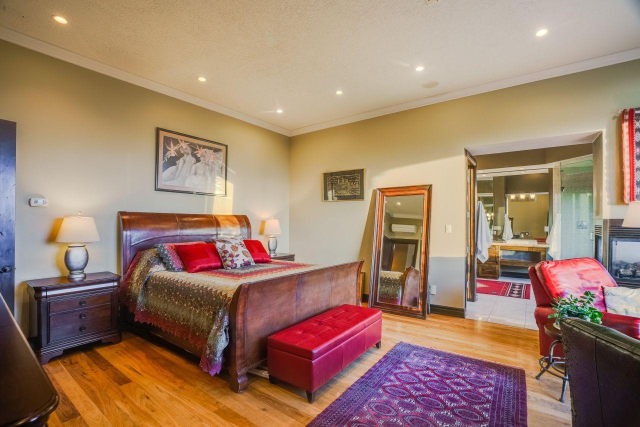 Albuquerque, New Mexico, 87122, United States, 4 Bedrooms Bedrooms, ,5 BathroomsBathrooms,Residential,For Sale,1766208